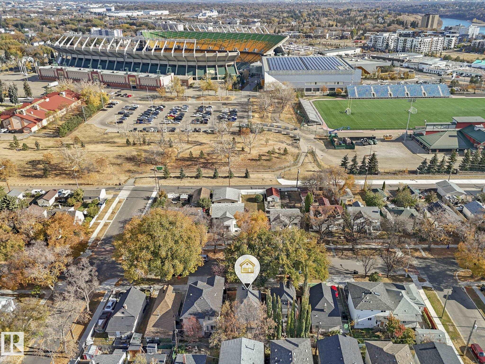 Photo 10 at 10920 92 Street NW, Mccauley, Edmonton