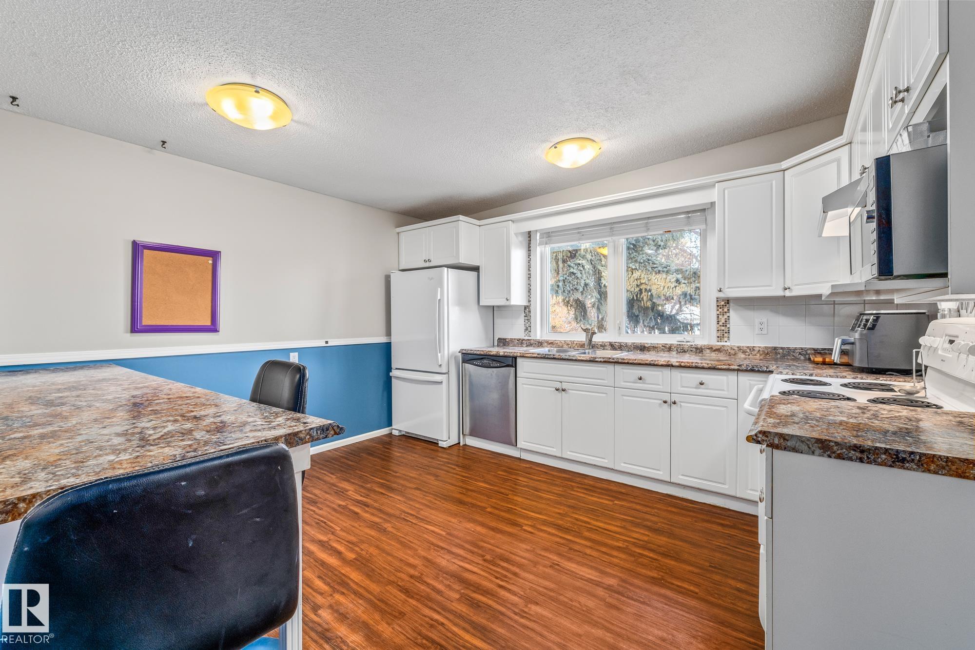 Photo 11 at 4 Gravenhurst Crescent, Glen Allan, Sherwood Park