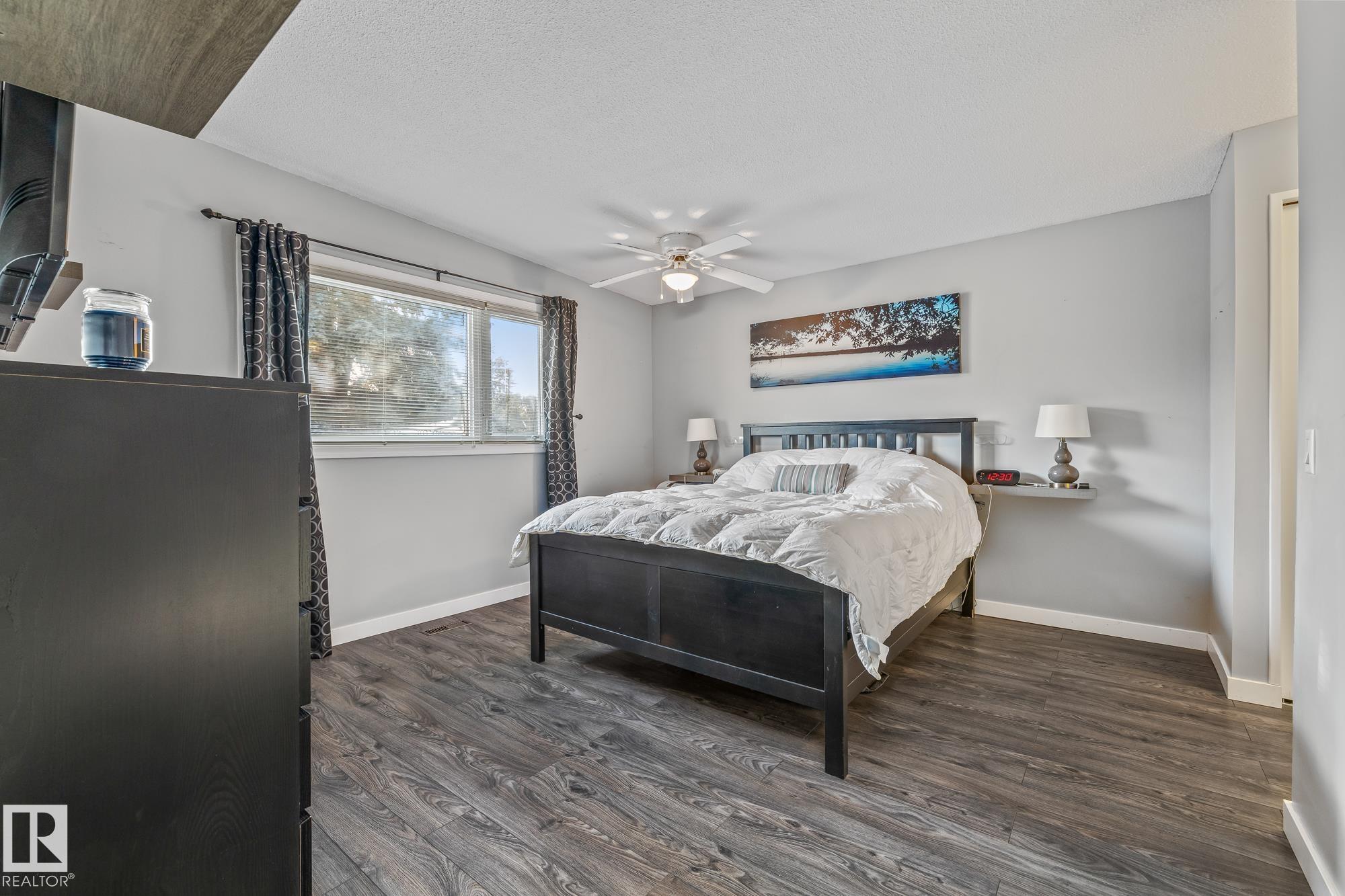 Photo 16 at 4 Gravenhurst Crescent, Glen Allan, Sherwood Park