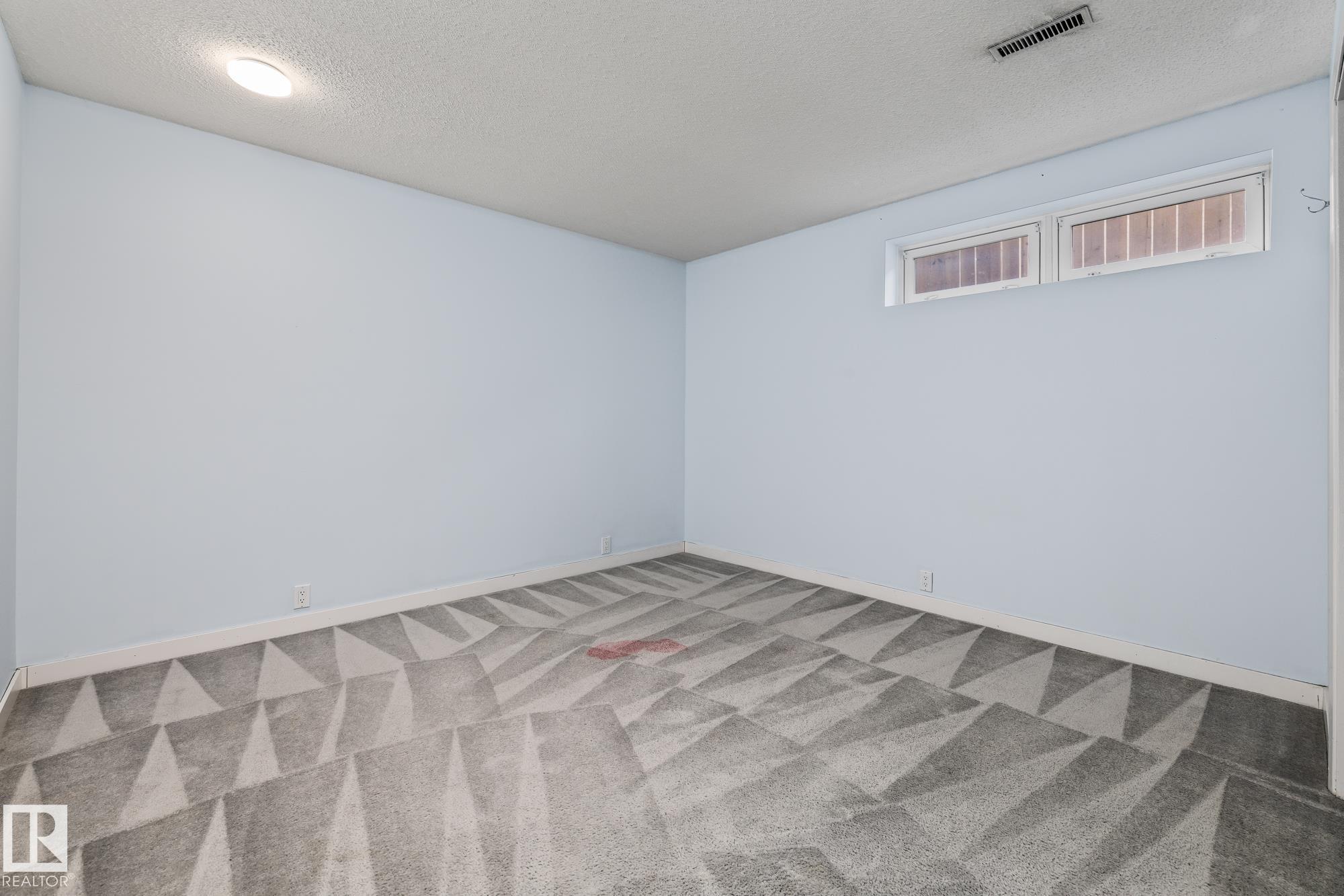 Photo 26 at 4 Gravenhurst Crescent, Glen Allan, Sherwood Park