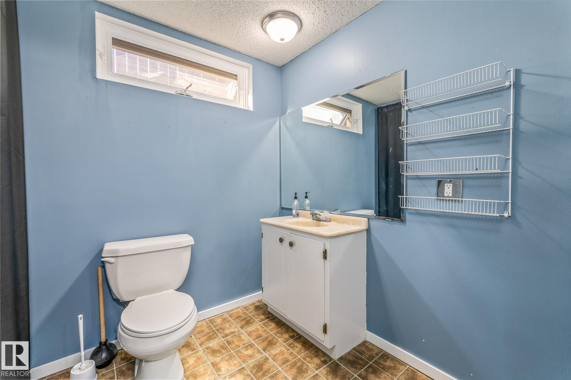 Photo 27 at 4 Gravenhurst Crescent, Glen Allan, Sherwood Park