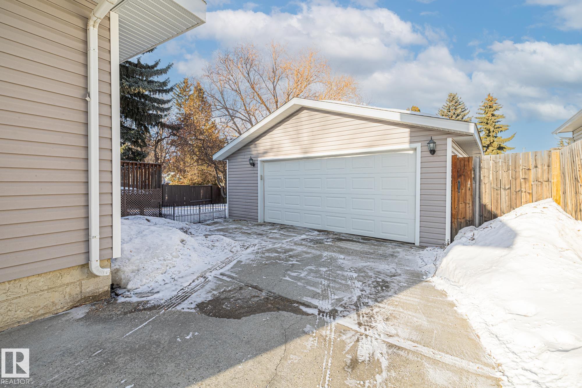 Photo 37 at 4 Gravenhurst Crescent, Glen Allan, Sherwood Park