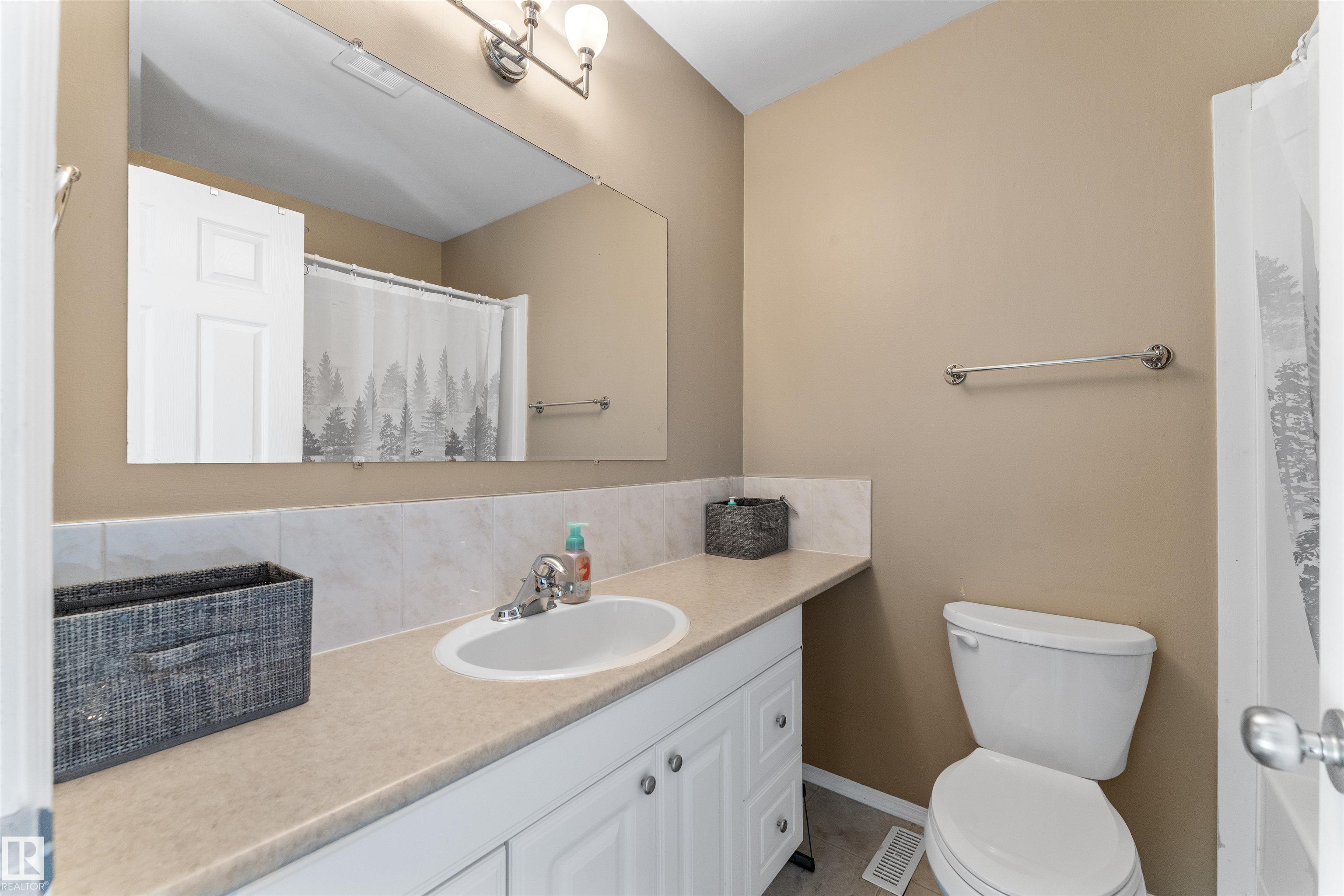 Photo 22 at 35 Linthorpe Road, Broxton Park, Spruce Grove