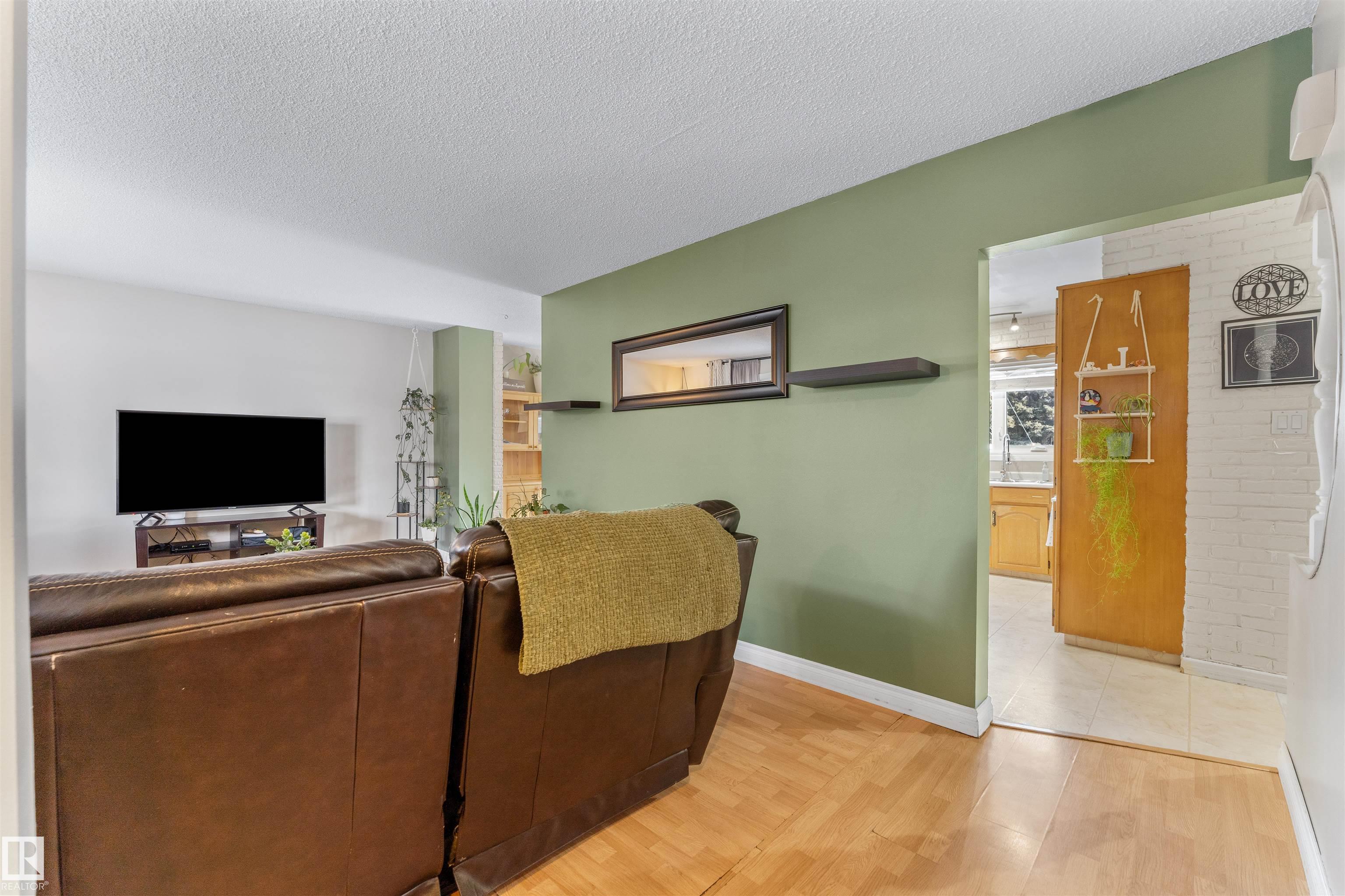 Photo 5 at 35 Linthorpe Road, Broxton Park, Spruce Grove