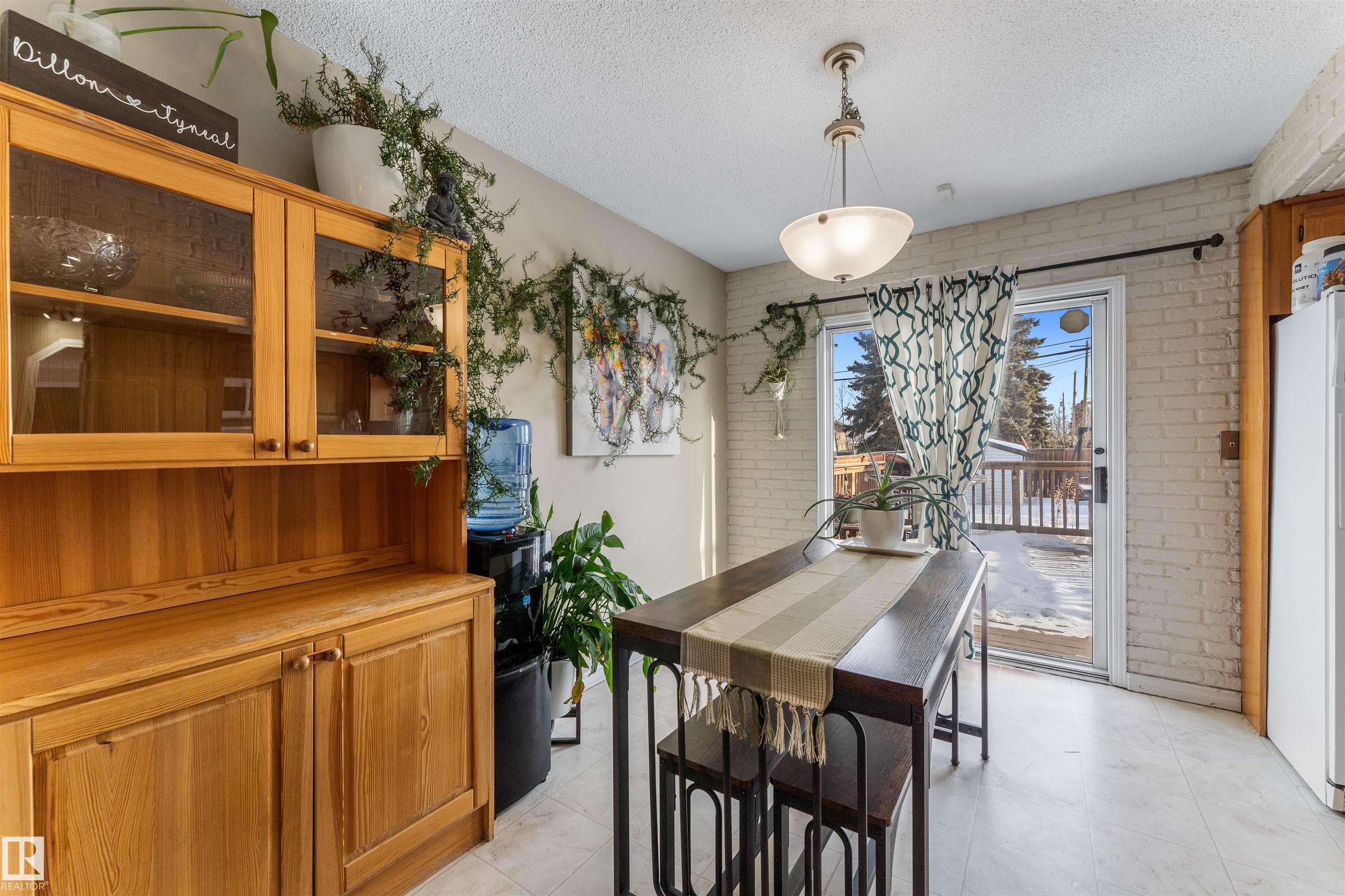 Photo 8 at 35 Linthorpe Road, Broxton Park, Spruce Grove