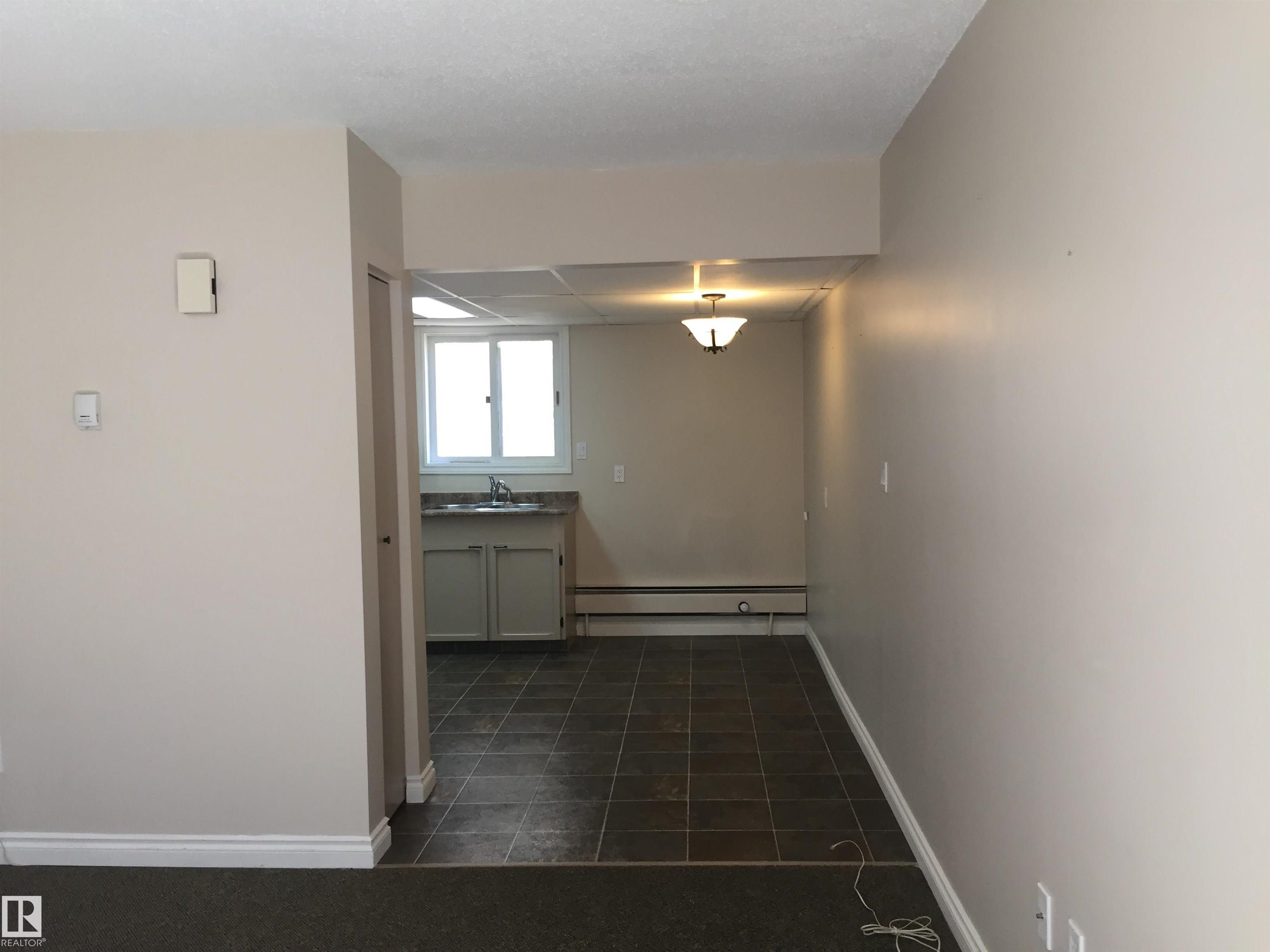 Photo 13 at 10831 80 Avenue NW, Queen Alexandra, Edmonton