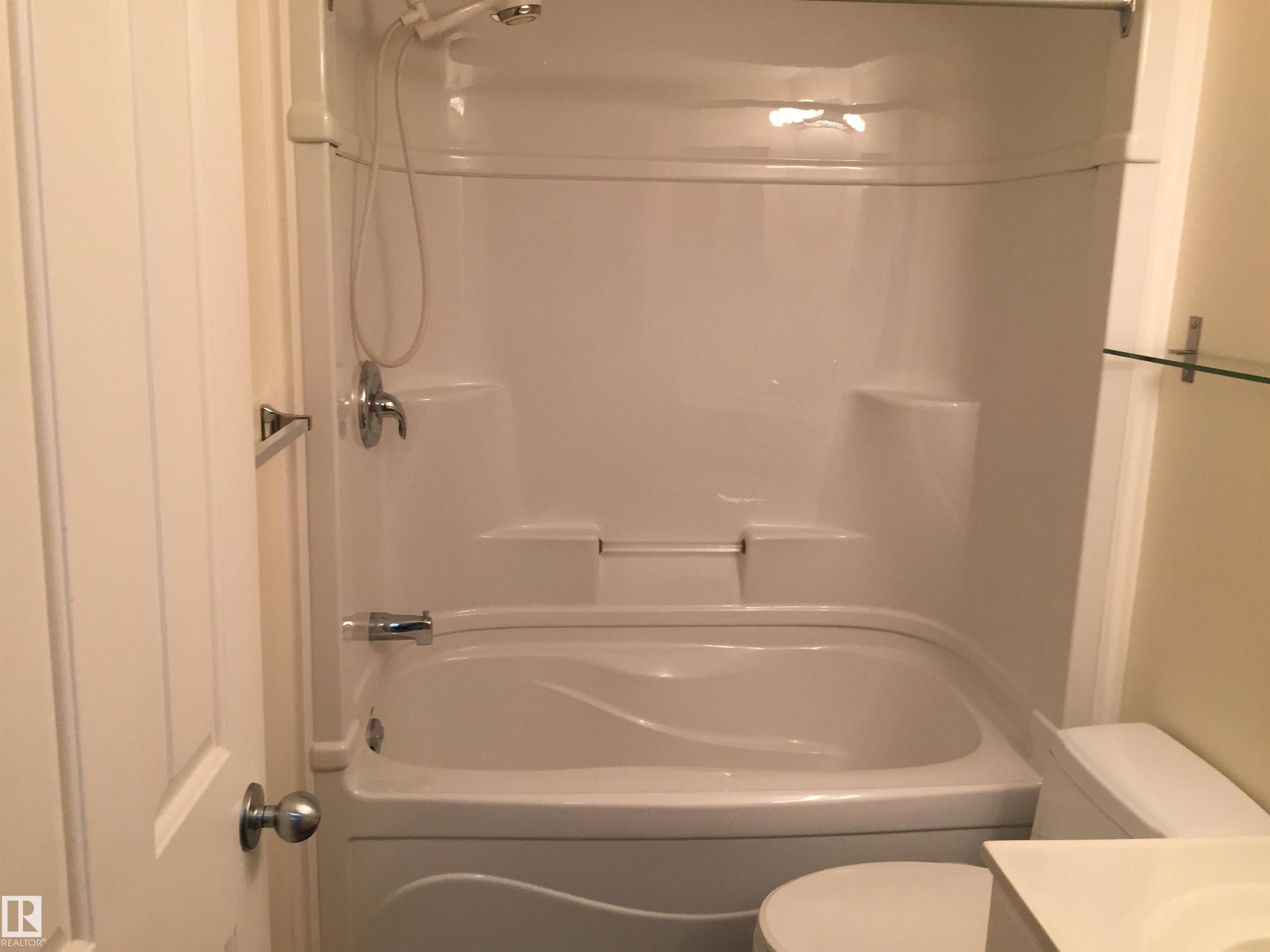 Photo 18 at 10831 80 Avenue NW, Queen Alexandra, Edmonton