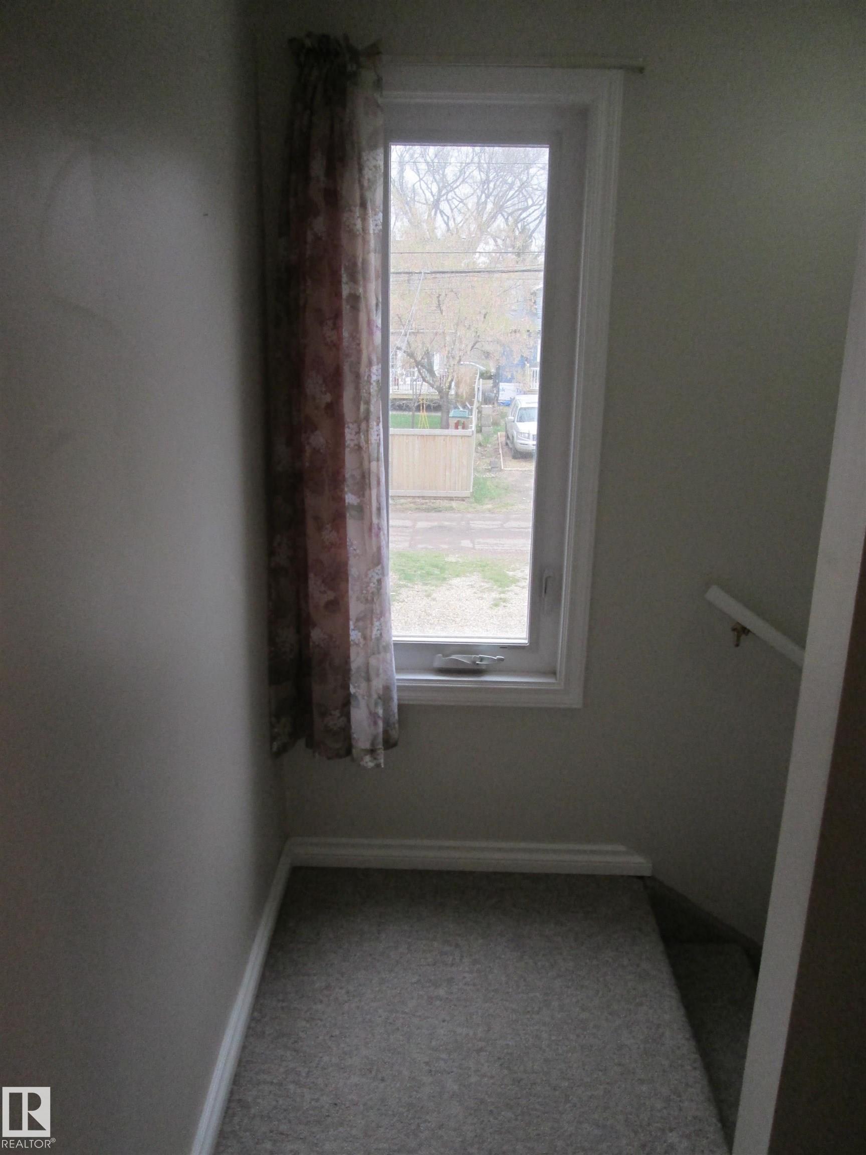 Photo 38 at 10831 80 Avenue NW, Queen Alexandra, Edmonton