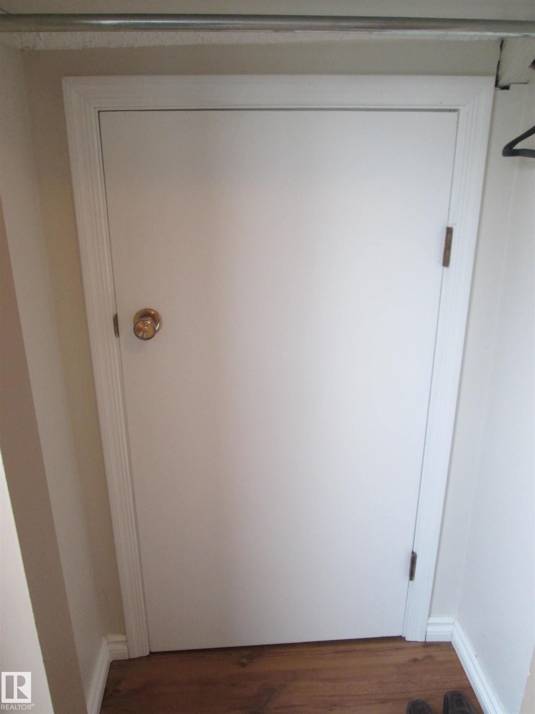 Photo 9 at 10831 80 Avenue NW, Queen Alexandra, Edmonton