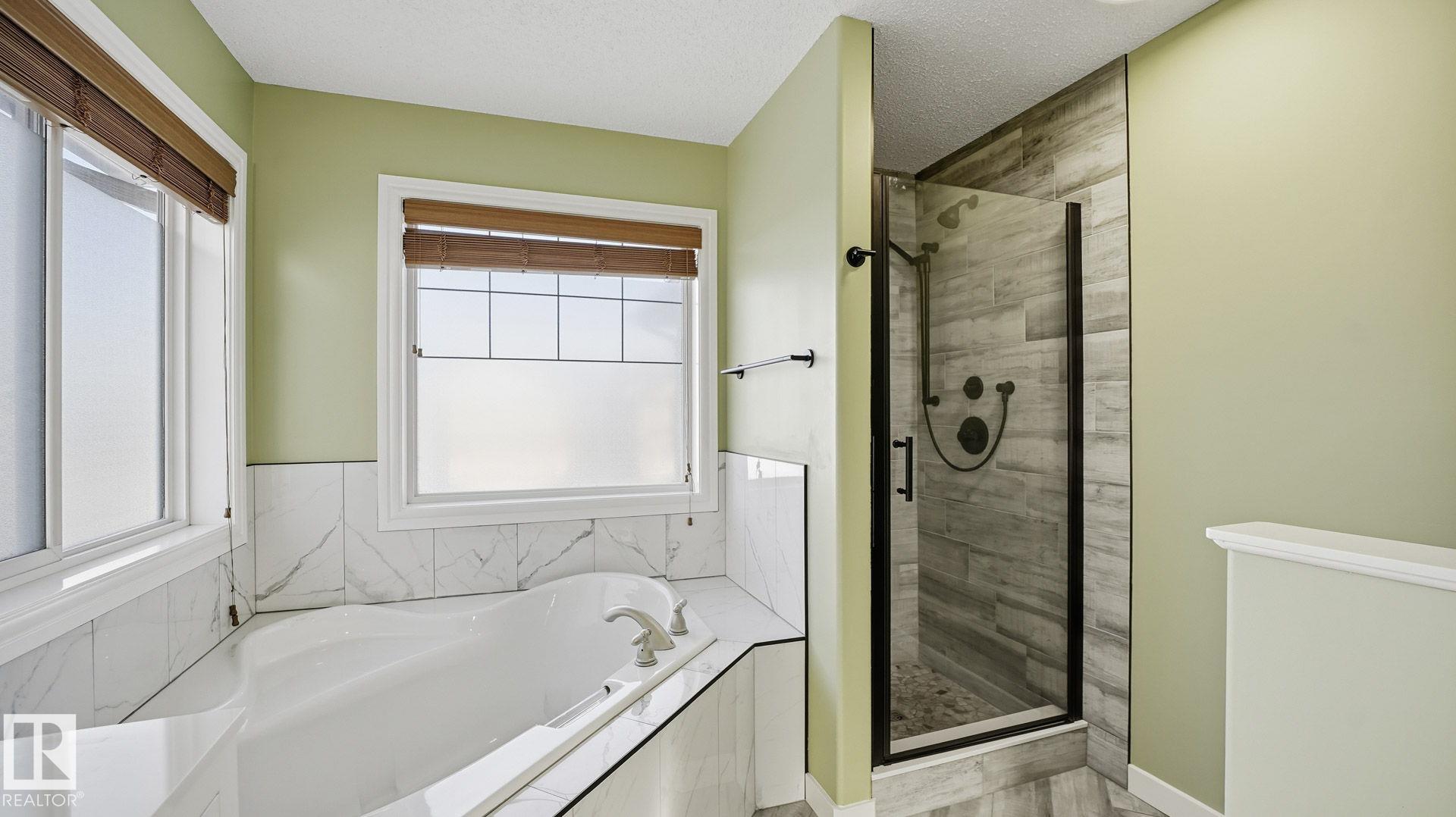 Photo 19 at 9 Hickory Trail, Heatherglen, Spruce Grove