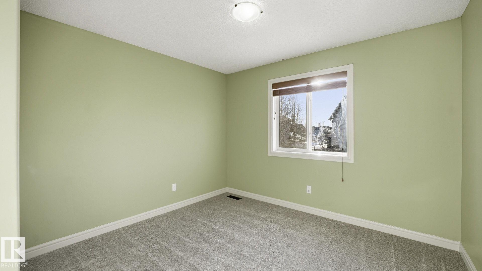 Photo 20 at 9 Hickory Trail, Heatherglen, Spruce Grove