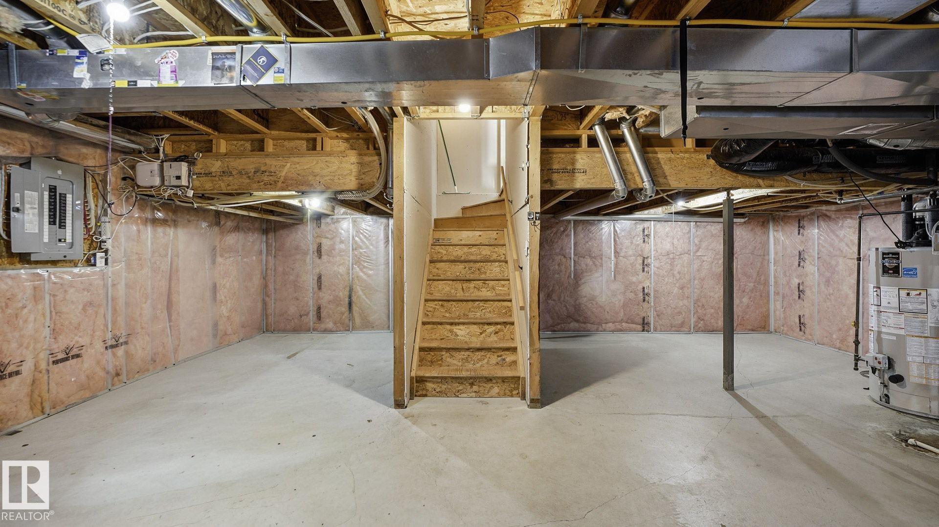 Photo 23 at 9 Hickory Trail, Heatherglen, Spruce Grove