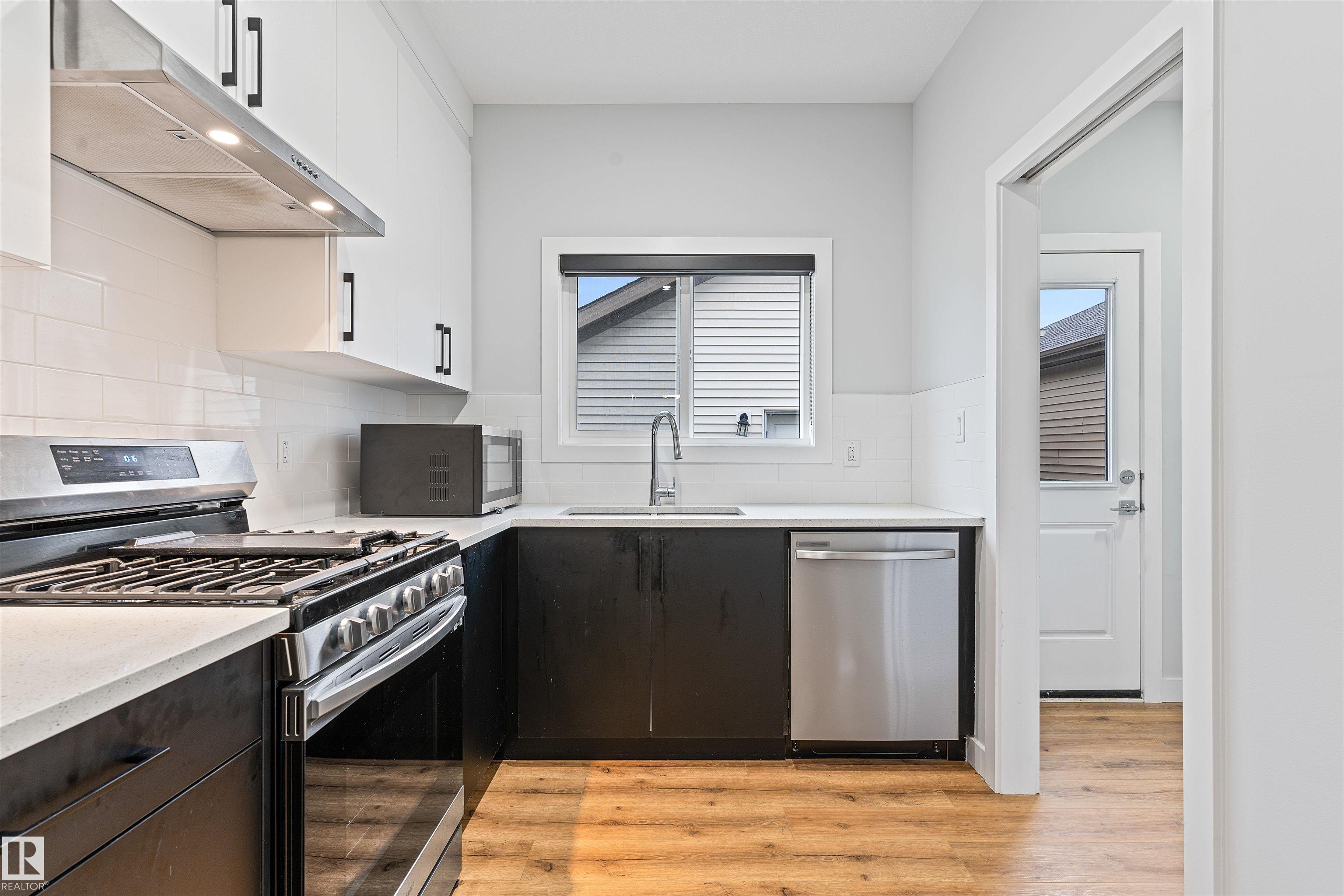 Photo 6 at 2050 209a Street NW, Stillwater, Edmonton