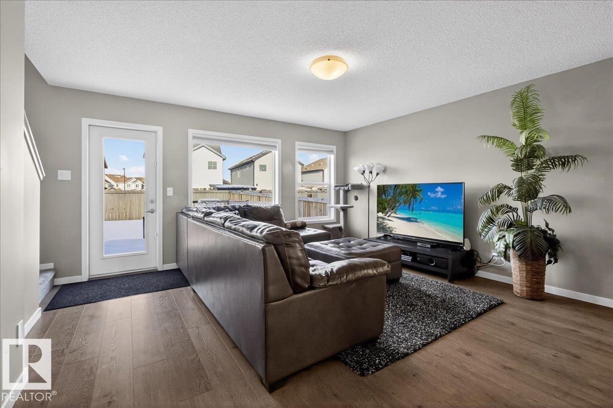 Photo 15 at 5220 20 Avenue SW, Walker, Edmonton