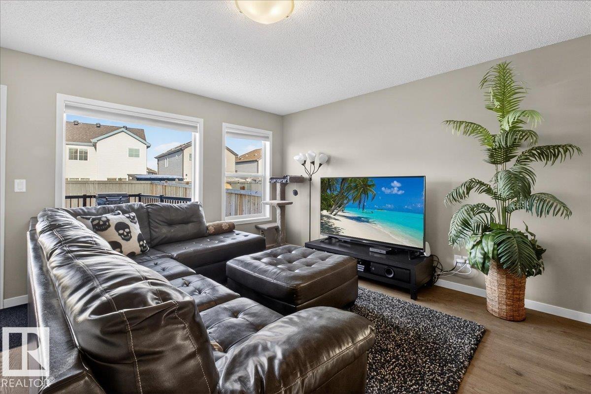 Photo 16 at 5220 20 Avenue SW, Walker, Edmonton