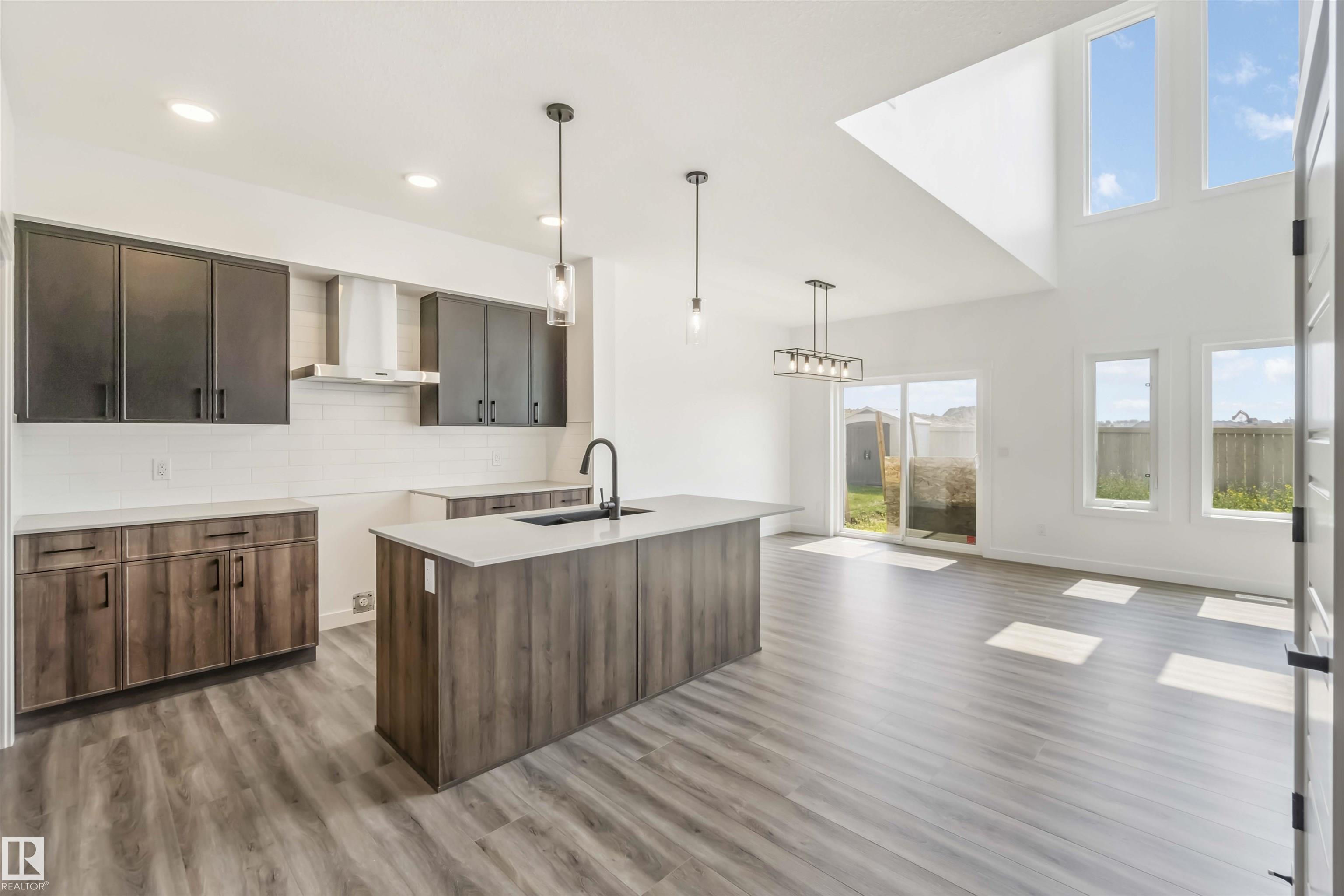 Photo 13 at 19 Springbrook Wynd, Spruce Ridge, Spruce Grove