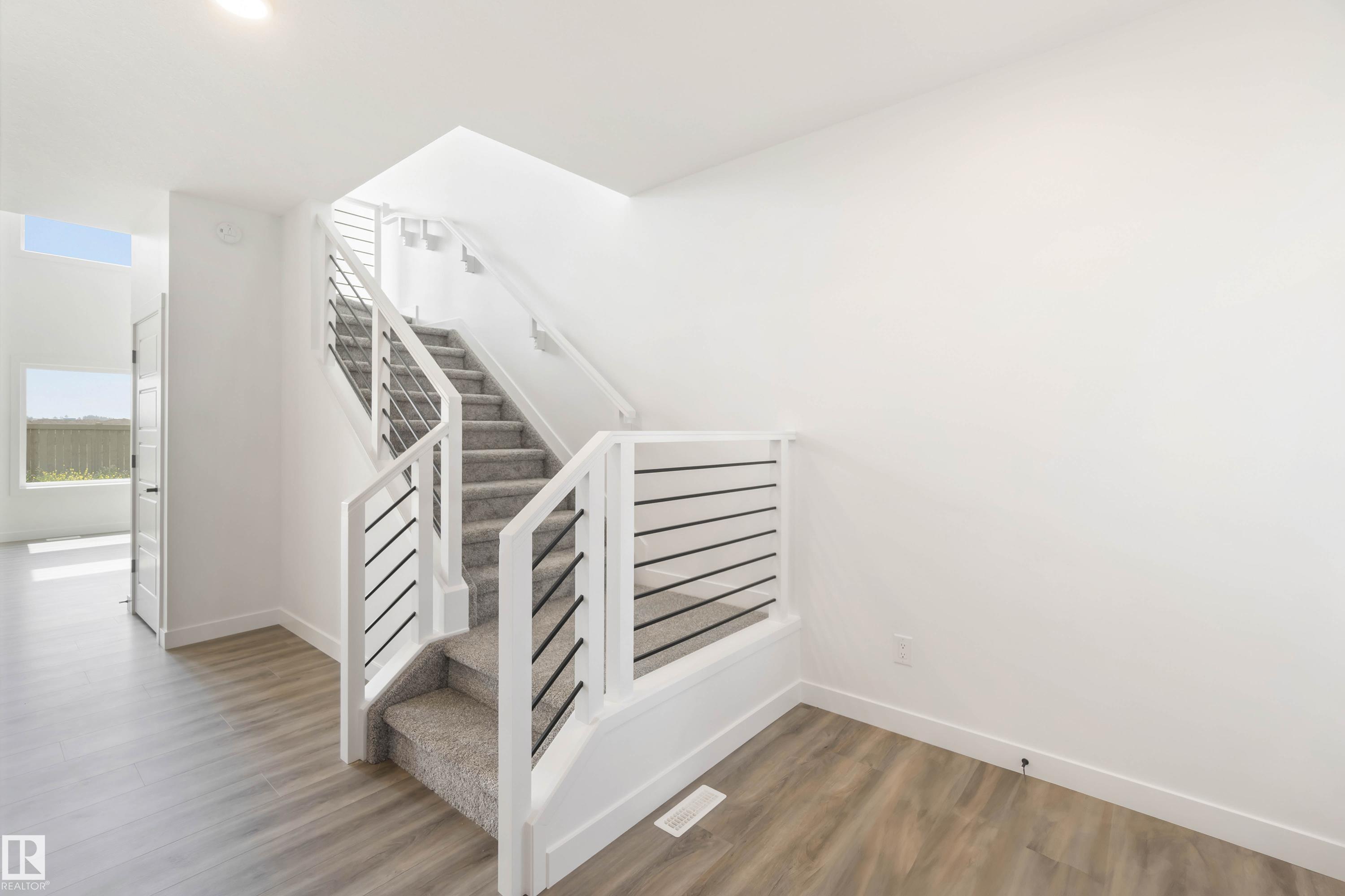 Photo 4 at 19 Springbrook Wynd, Spruce Ridge, Spruce Grove