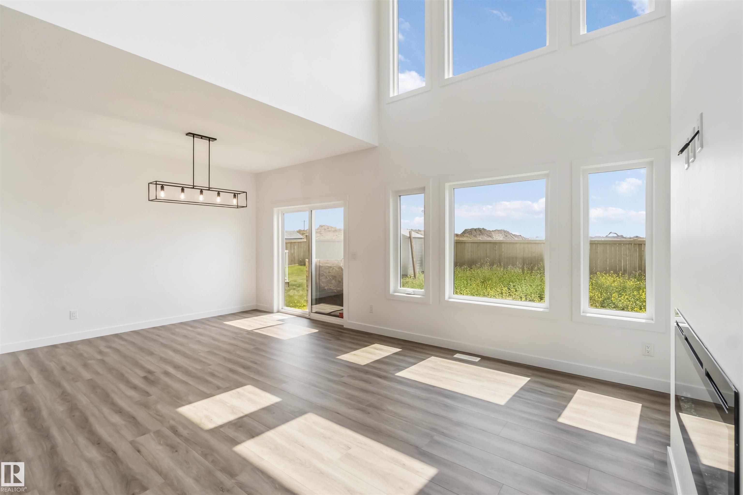 Photo 7 at 19 Springbrook Wynd, Spruce Ridge, Spruce Grove