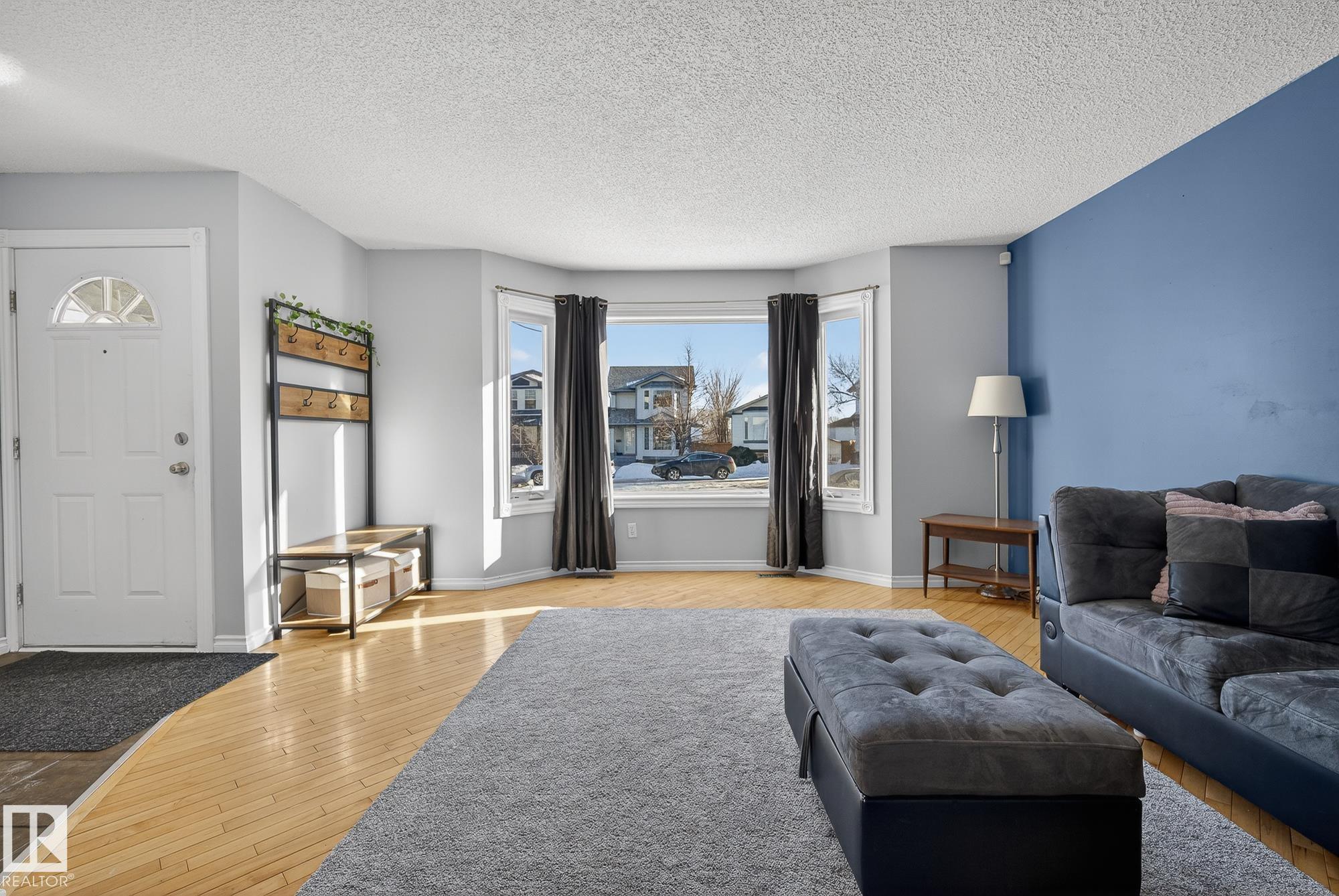 Photo 3 at 14816 47 Street NW, Miller, Edmonton