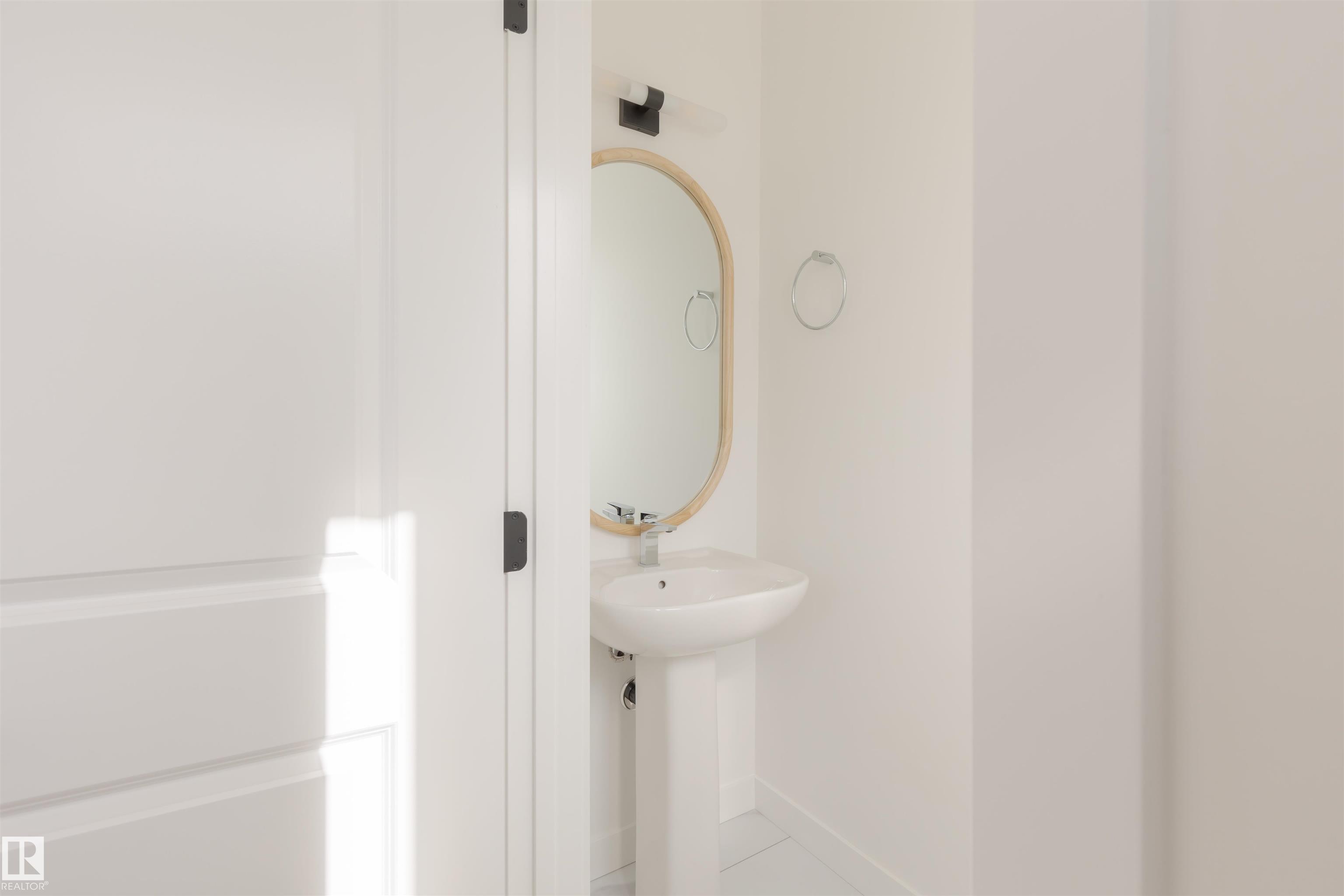 Picture for 2638 62 ST SW