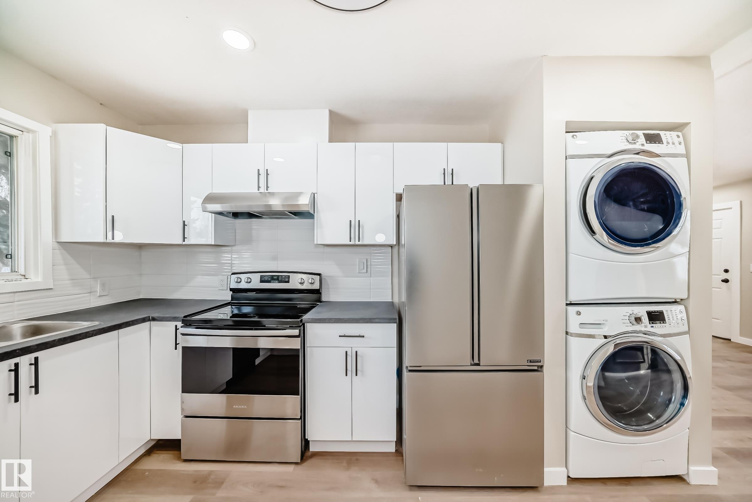 Photo 11 at 12423 141 Street NW, Dovercourt, Edmonton