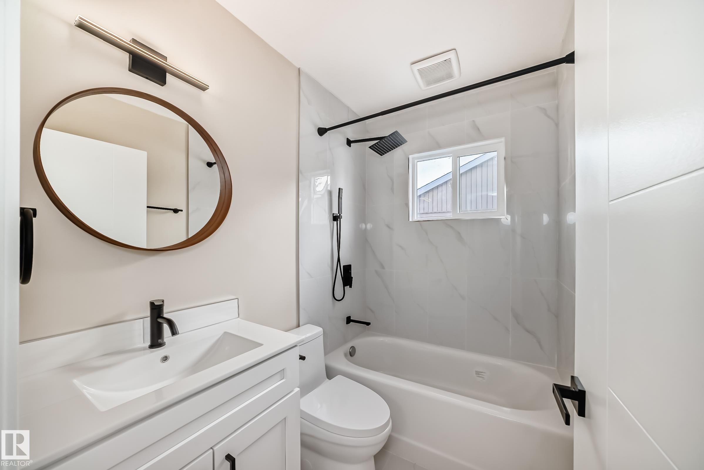 Photo 33 at 12423 141 Street NW, Dovercourt, Edmonton