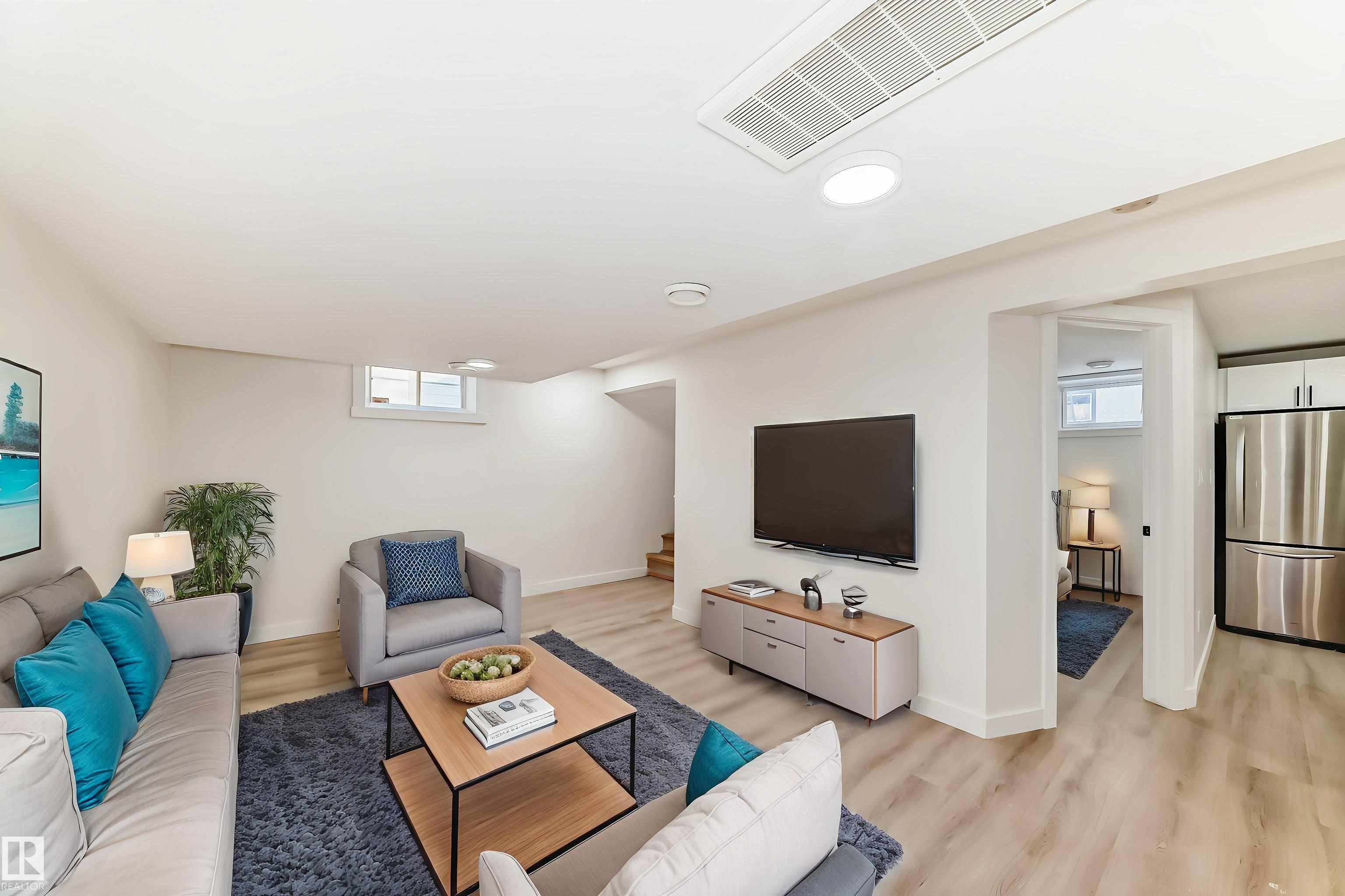 Photo 35 at 12423 141 Street NW, Dovercourt, Edmonton