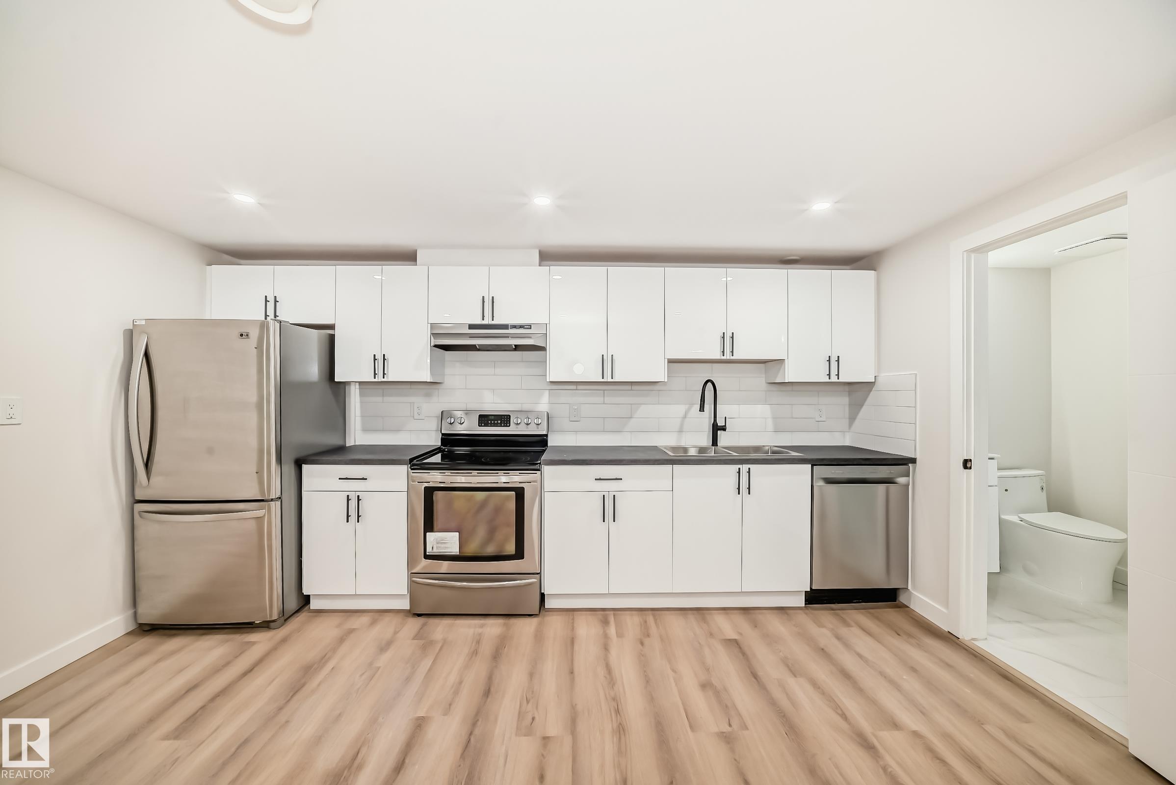 Photo 38 at 12423 141 Street NW, Dovercourt, Edmonton