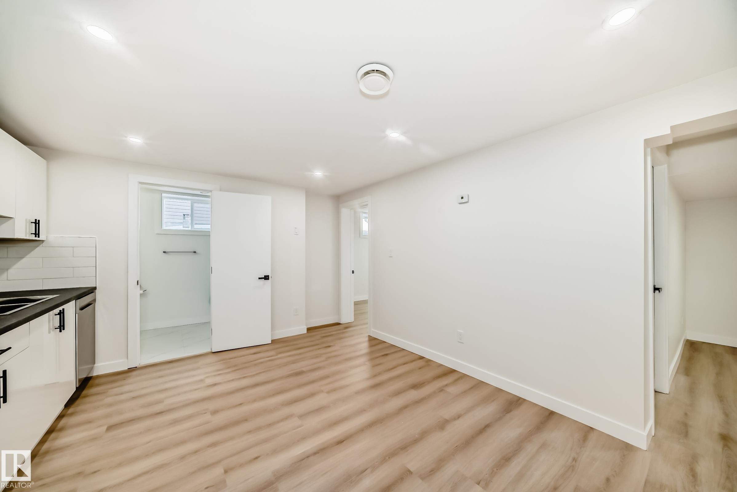 Photo 41 at 12423 141 Street NW, Dovercourt, Edmonton