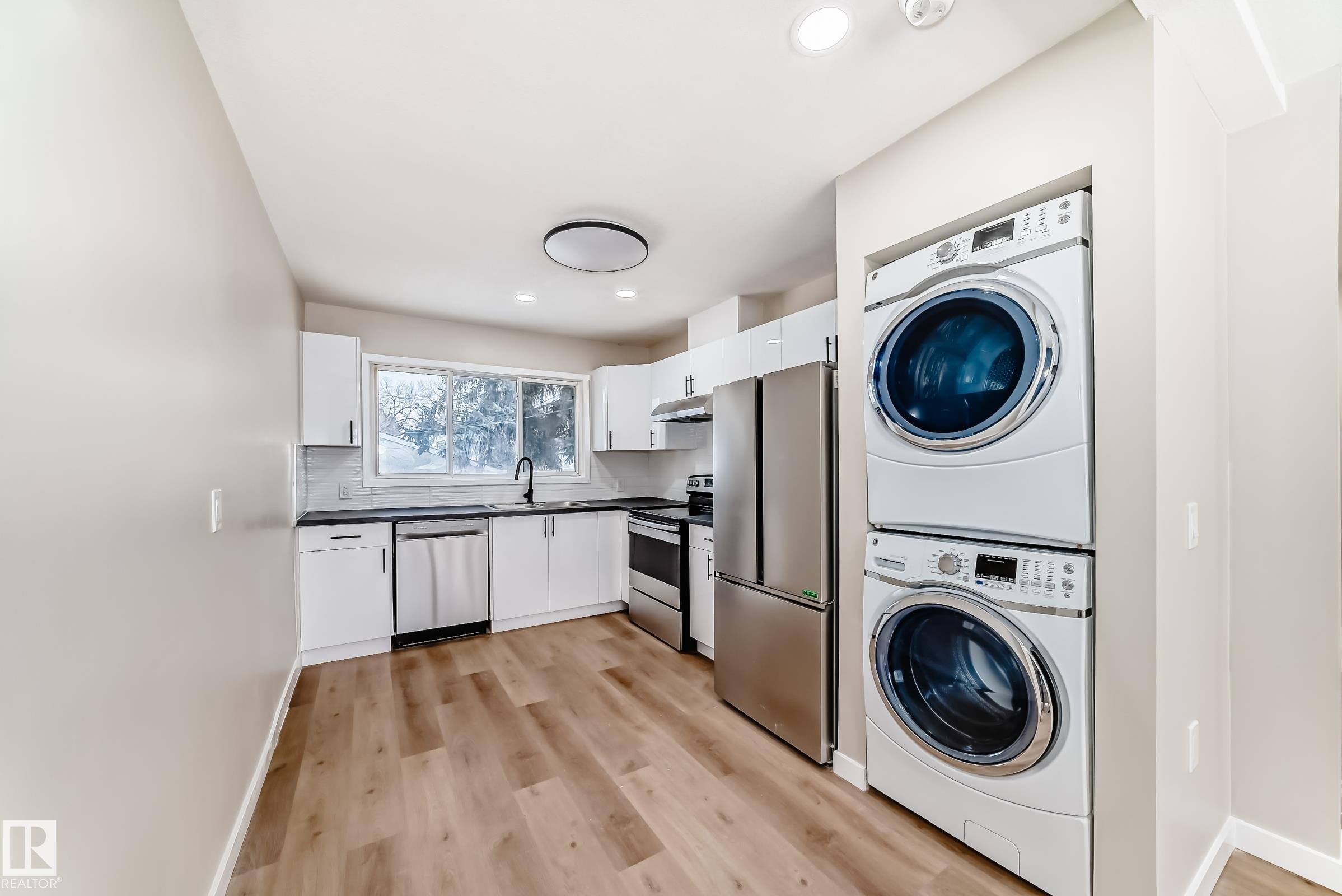 Photo 9 at 12423 141 Street NW, Dovercourt, Edmonton