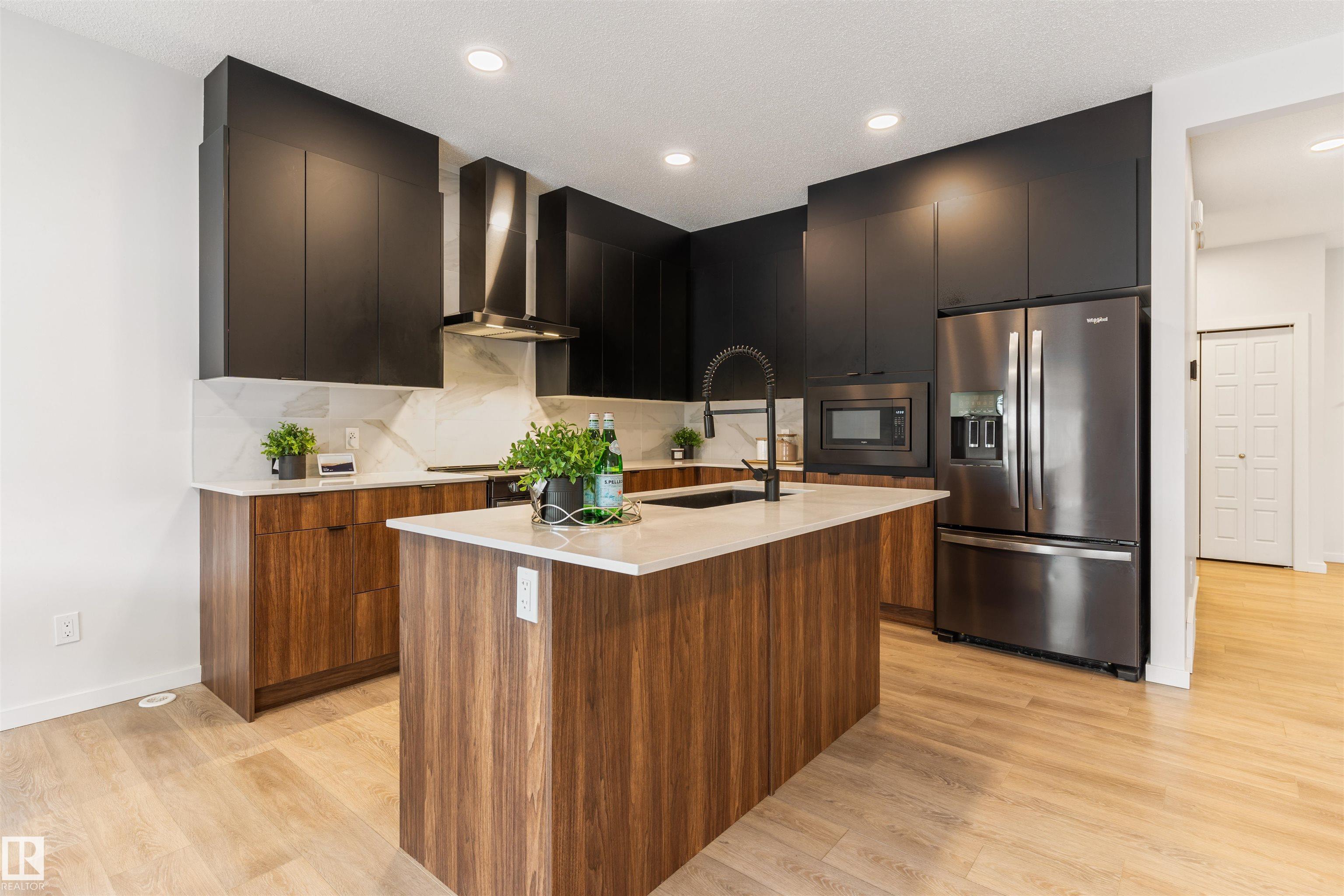 Photo 11 at 15832 22 Avenue SW, Glenridding Ravine, Edmonton