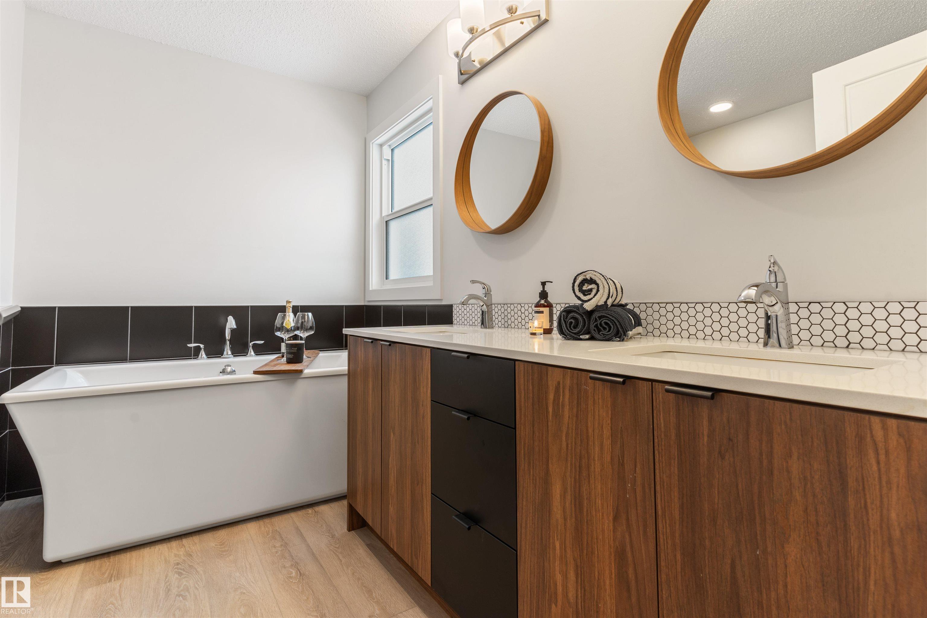 Photo 39 at 15832 22 Avenue SW, Glenridding Ravine, Edmonton