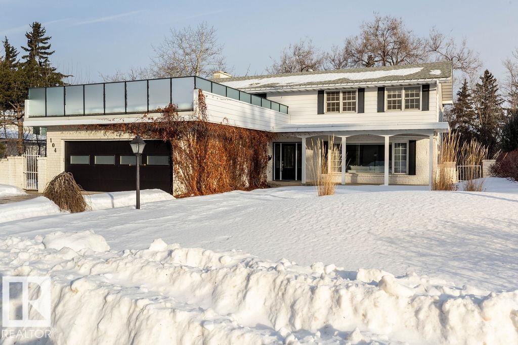 Photo 2 at 104 Quesnell Crescent NW, Quesnell Heights, Edmonton