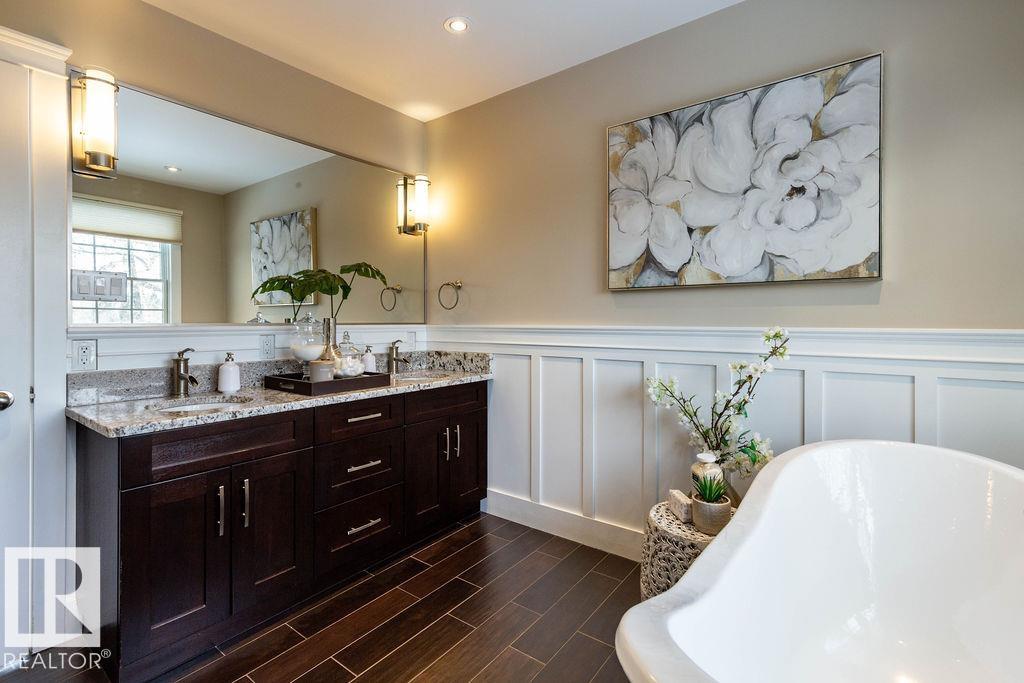 Photo 31 at 104 Quesnell Crescent NW, Quesnell Heights, Edmonton