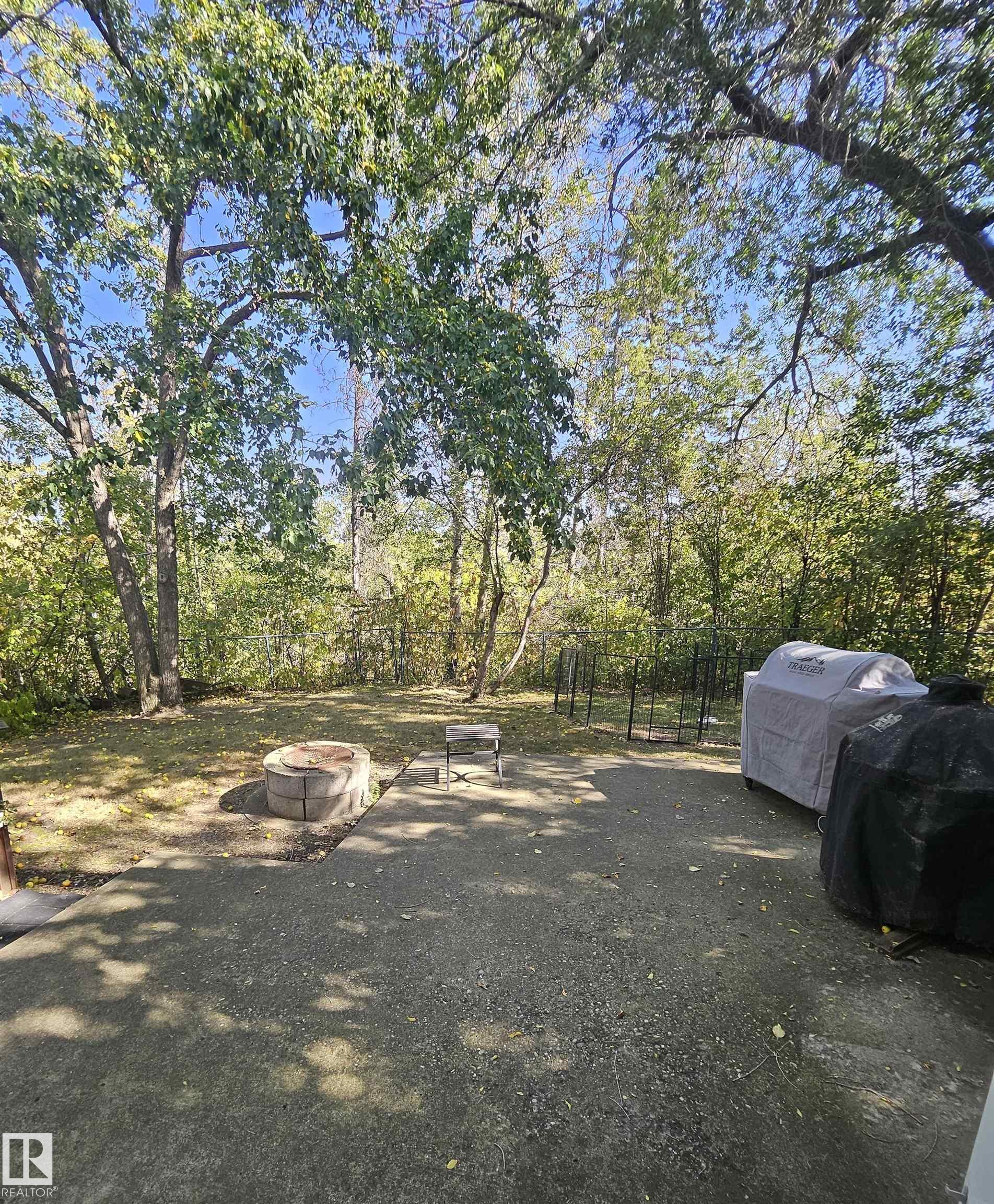 Photo 50 at 104 Quesnell Crescent NW, Quesnell Heights, Edmonton