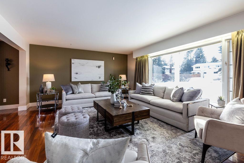 Photo 9 at 104 Quesnell Crescent NW, Quesnell Heights, Edmonton