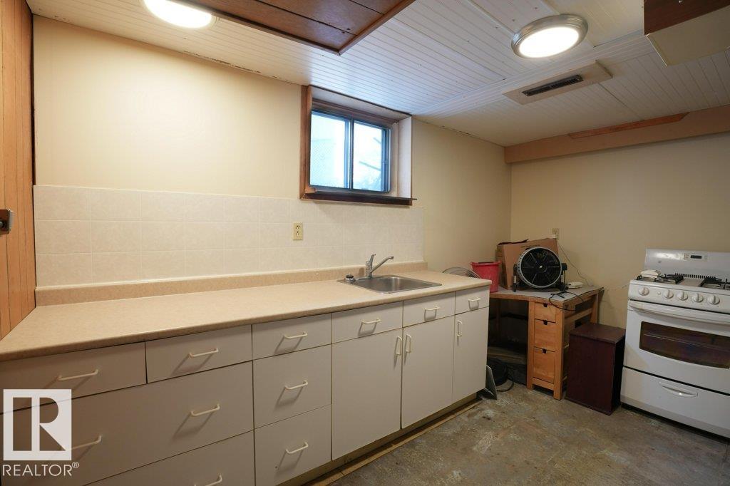 Photo 14 at 11720 135a Street NW, Woodcroft, Edmonton