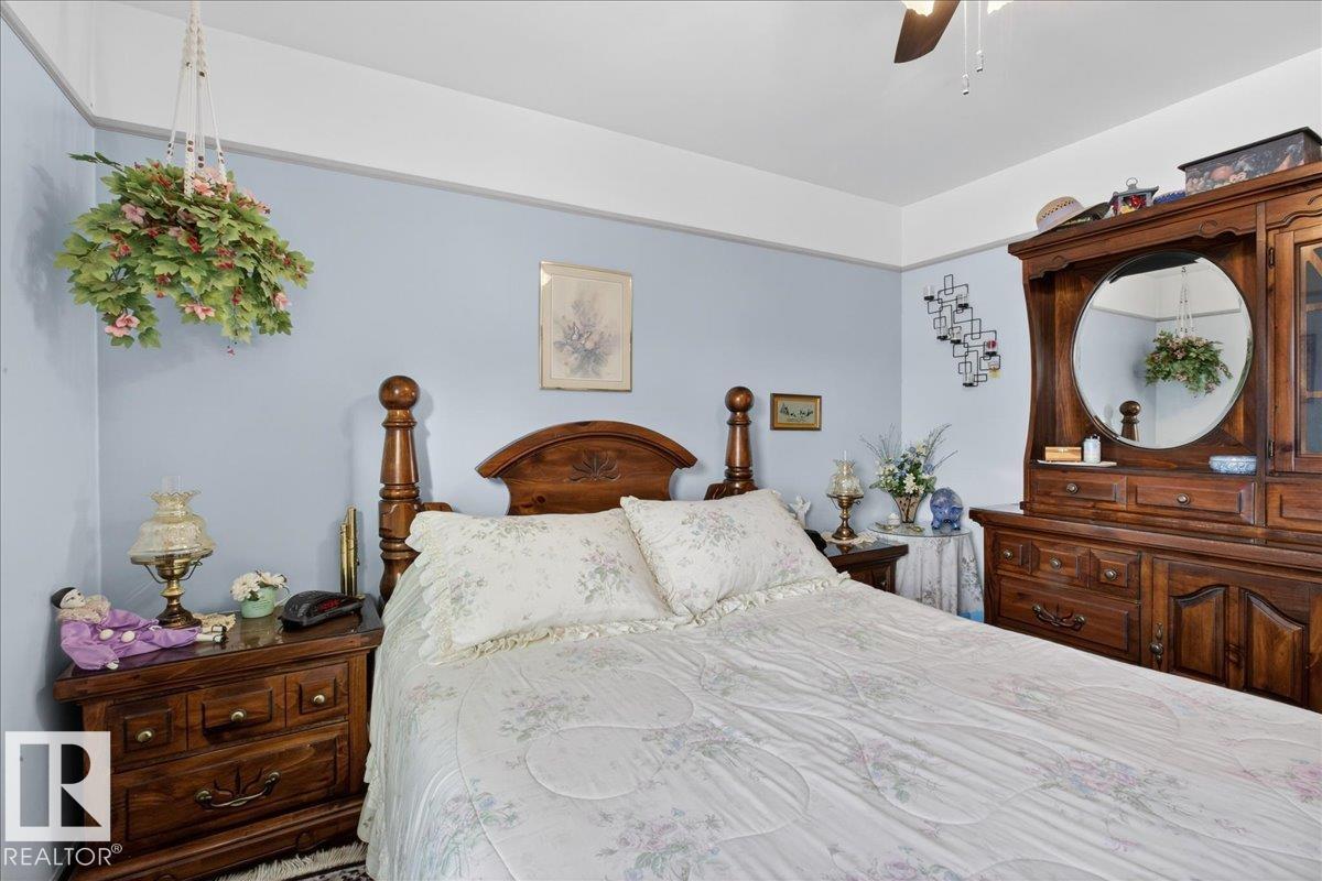 Photo 23 at 11630 71 Street NW, Bellevue, Edmonton