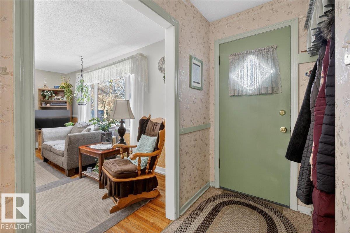 Photo 9 at 11630 71 Street NW, Bellevue, Edmonton