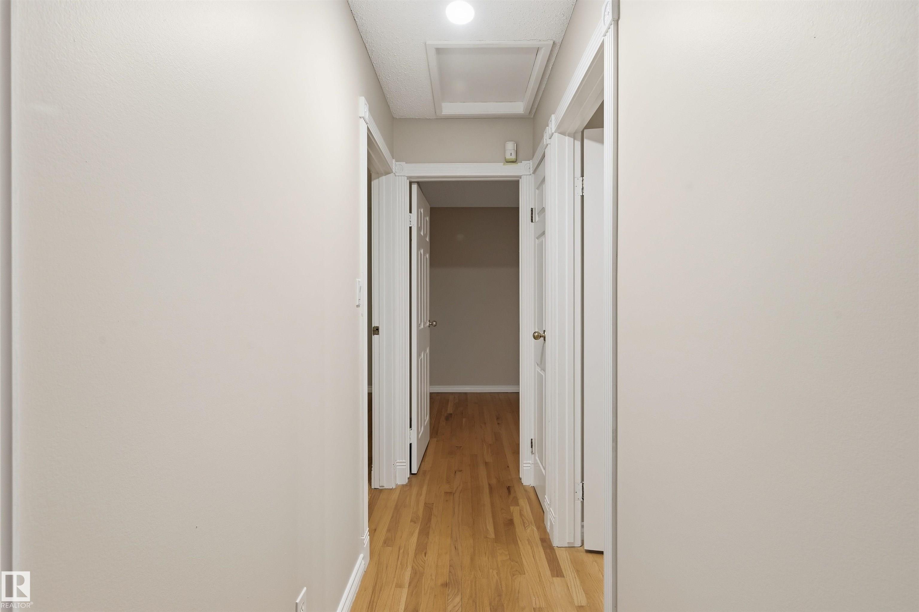 Photo 15 at 16803 93 Street NW, Lago Lindo, Edmonton