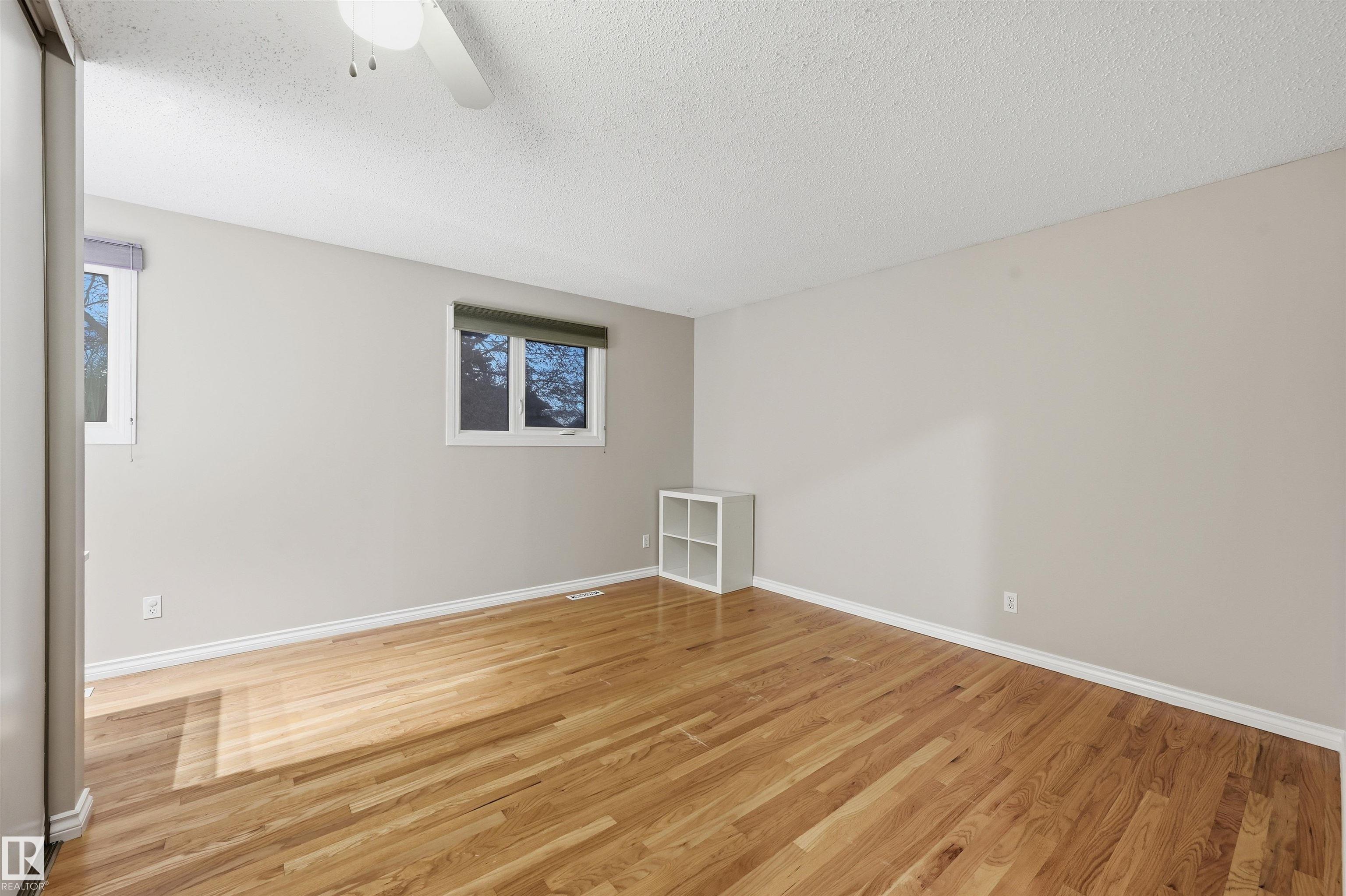 Photo 20 at 16803 93 Street NW, Lago Lindo, Edmonton
