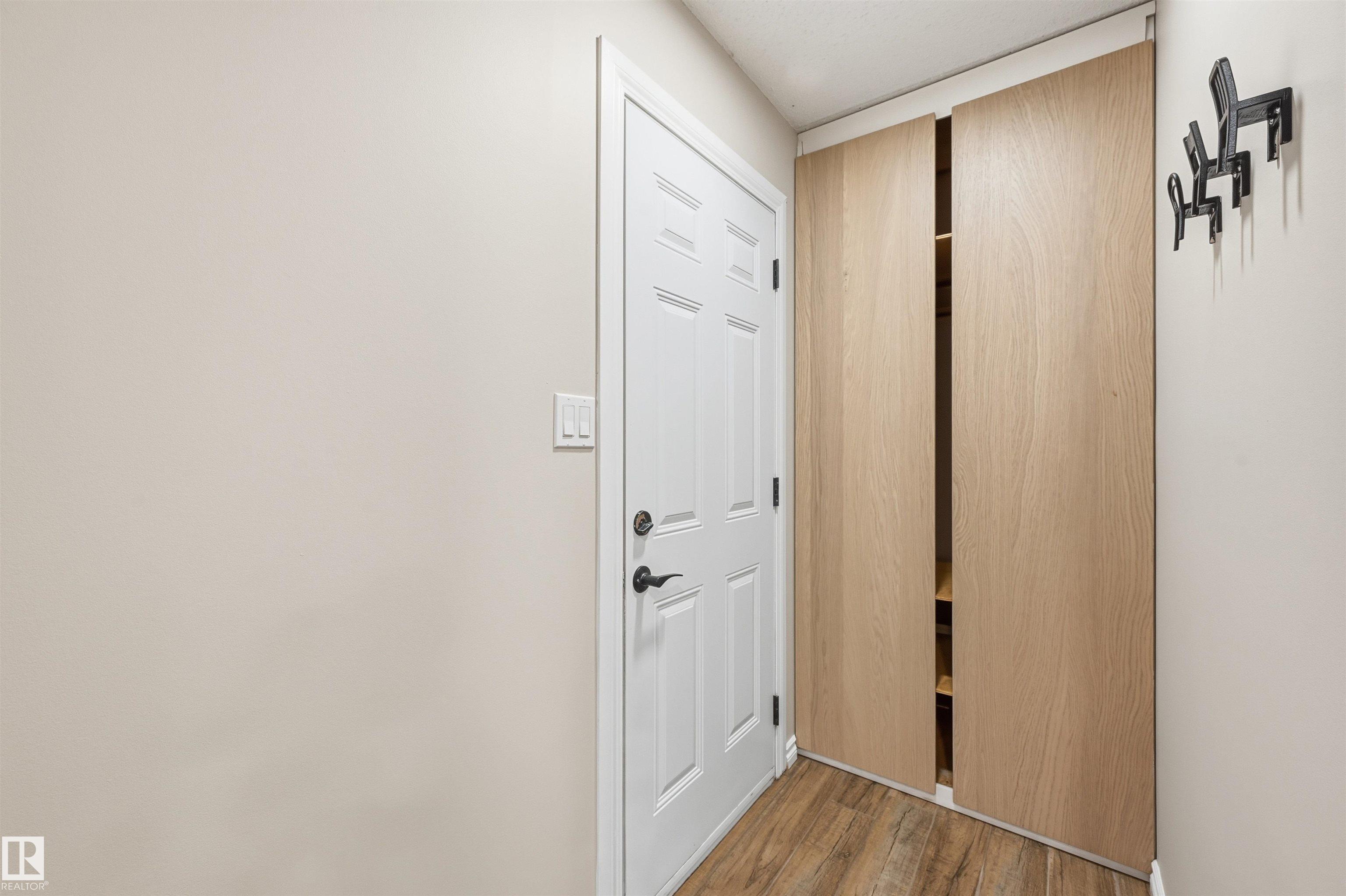 Photo 41 at 16803 93 Street NW, Lago Lindo, Edmonton