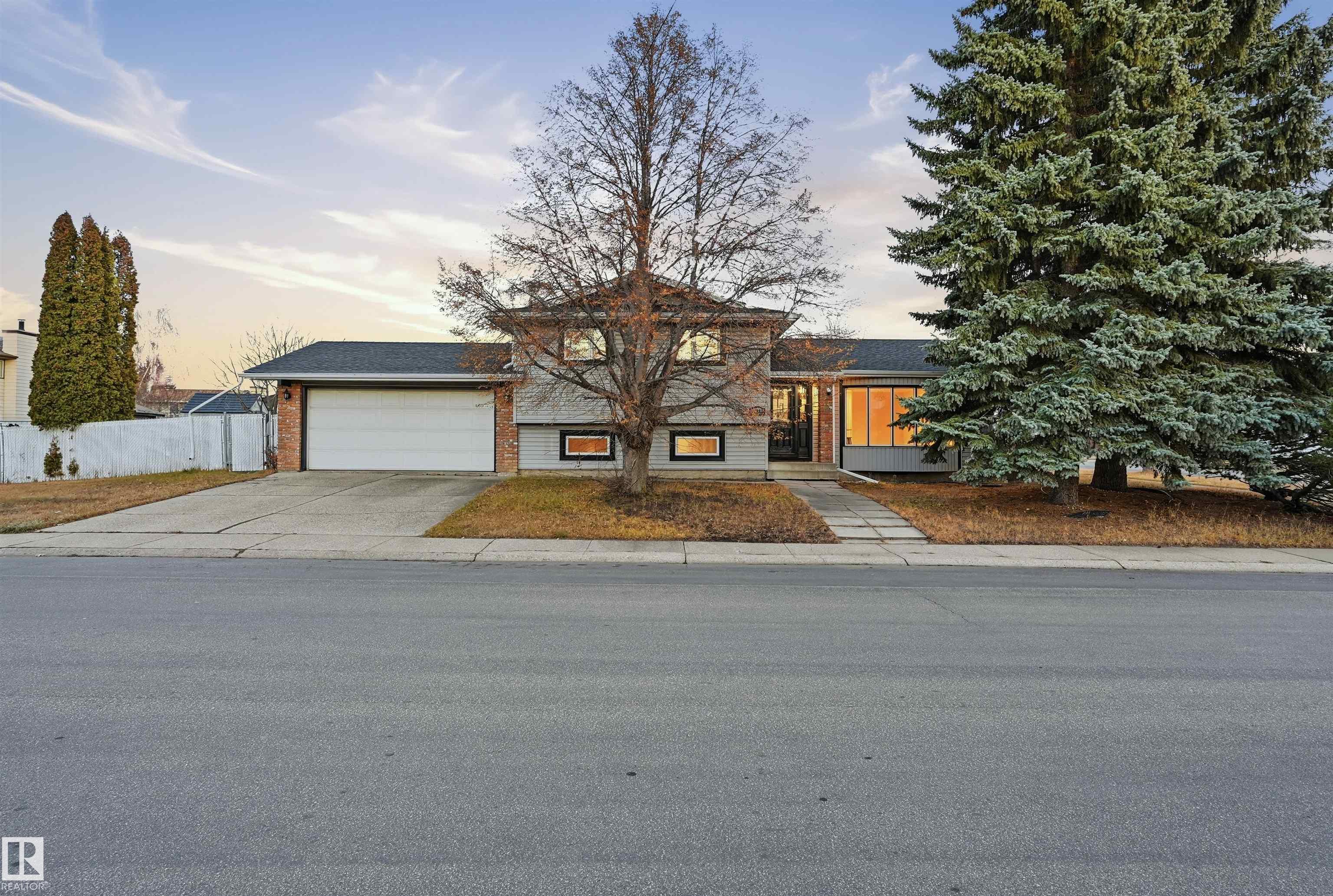 Photo 45 at 16803 93 Street NW, Lago Lindo, Edmonton