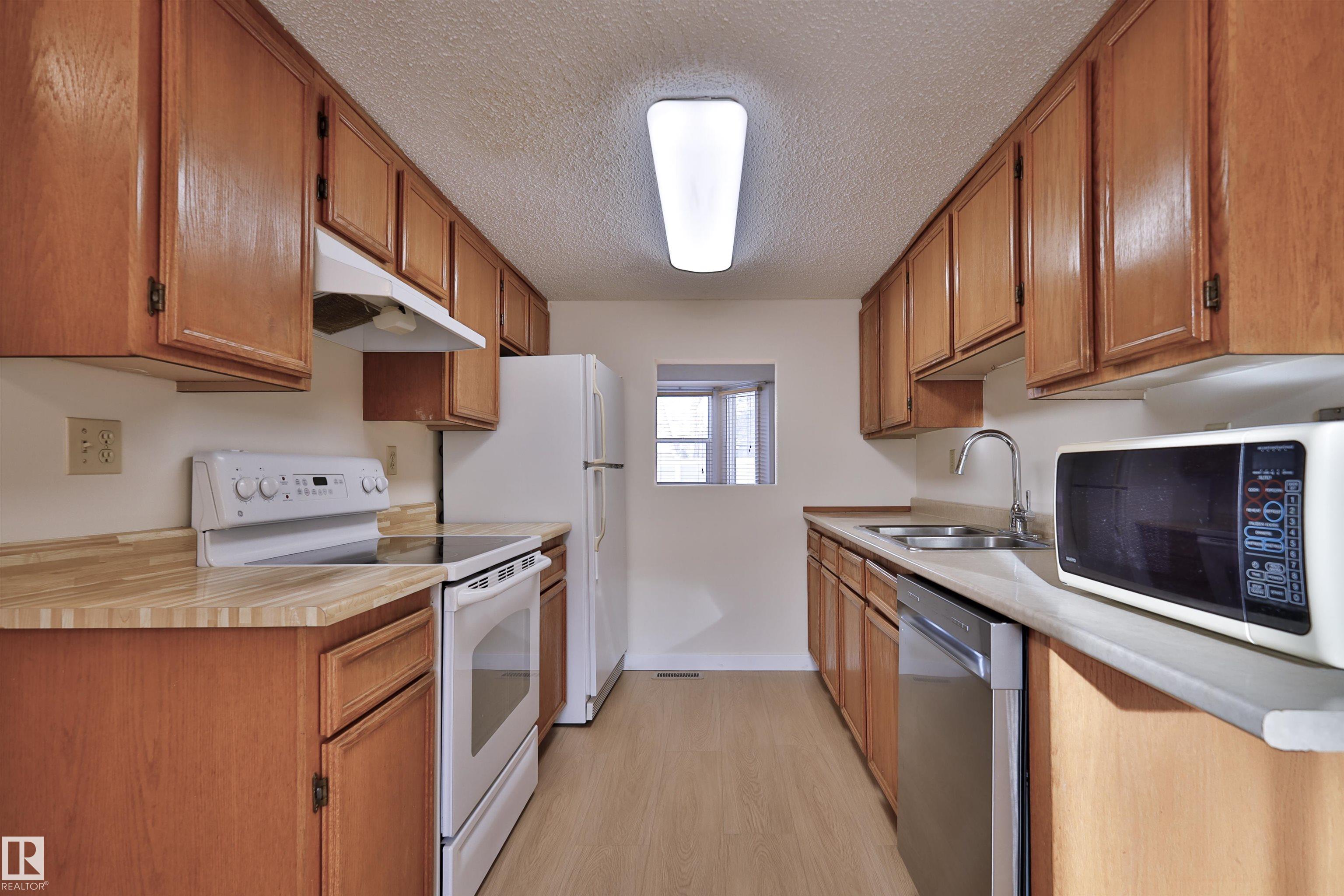 Photo 13 at 51 - 10453 20 Avenue NW, Keheewin, Edmonton