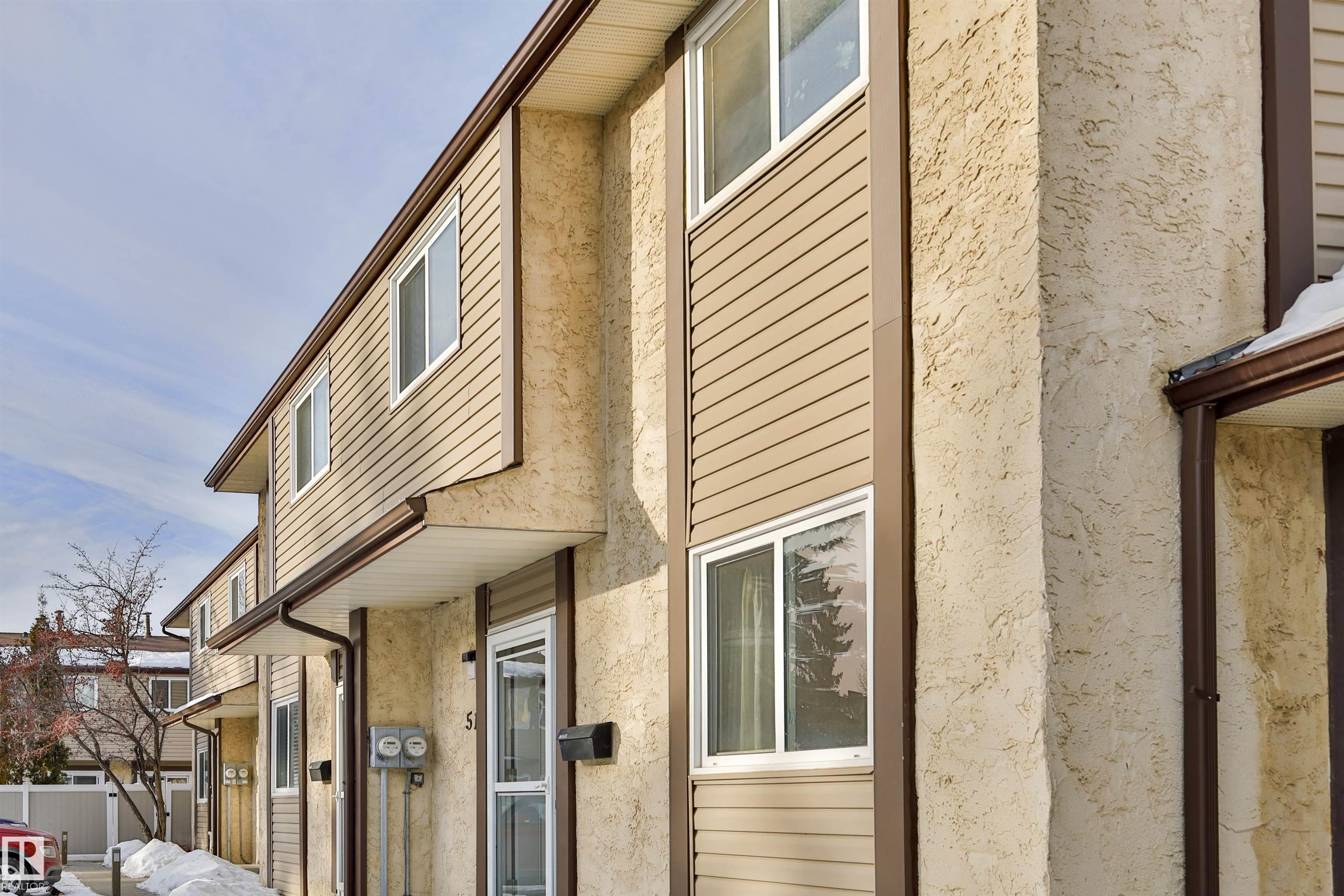 Photo 3 at 51 - 10453 20 Avenue NW, Keheewin, Edmonton