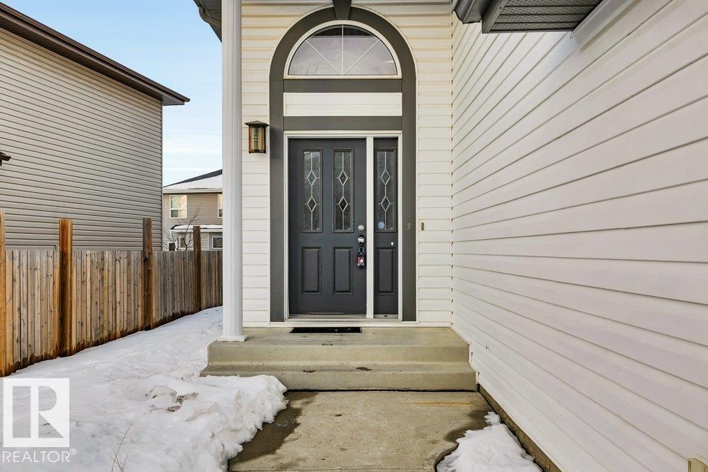 Photo 4 at 708 60 Street SW, Charlesworth, Edmonton