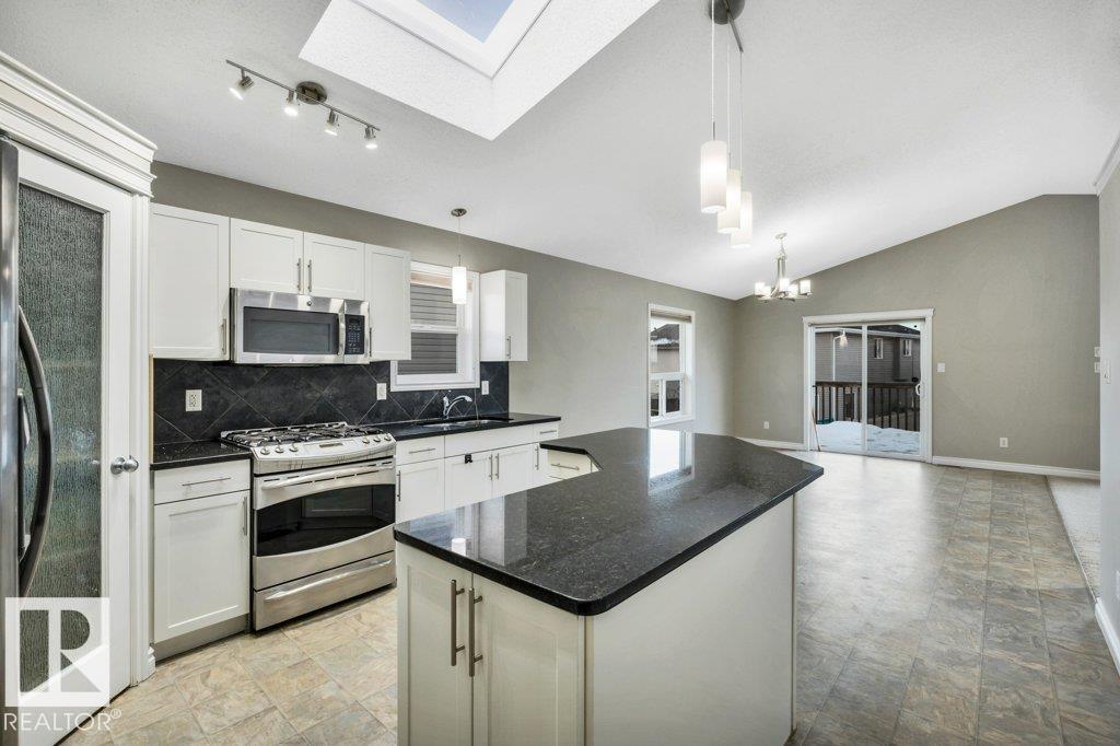 Photo 7 at 708 60 Street SW, Charlesworth, Edmonton