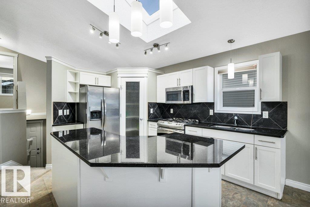 Photo 8 at 708 60 Street SW, Charlesworth, Edmonton