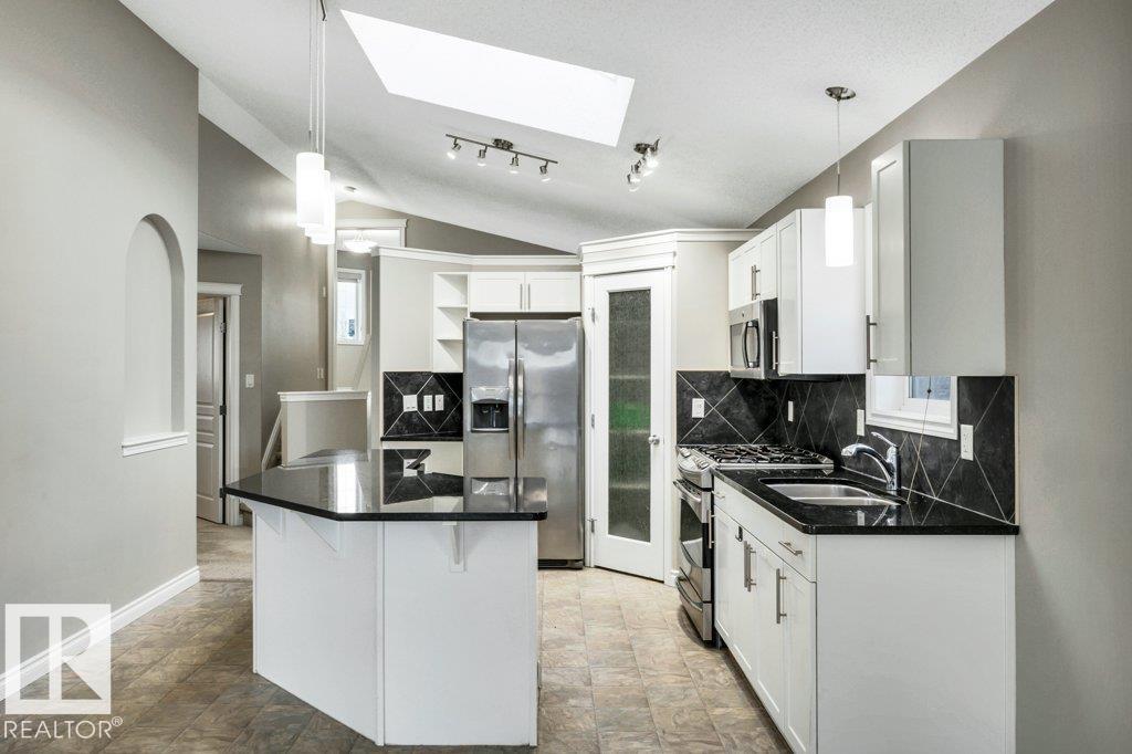 Photo 9 at 708 60 Street SW, Charlesworth, Edmonton