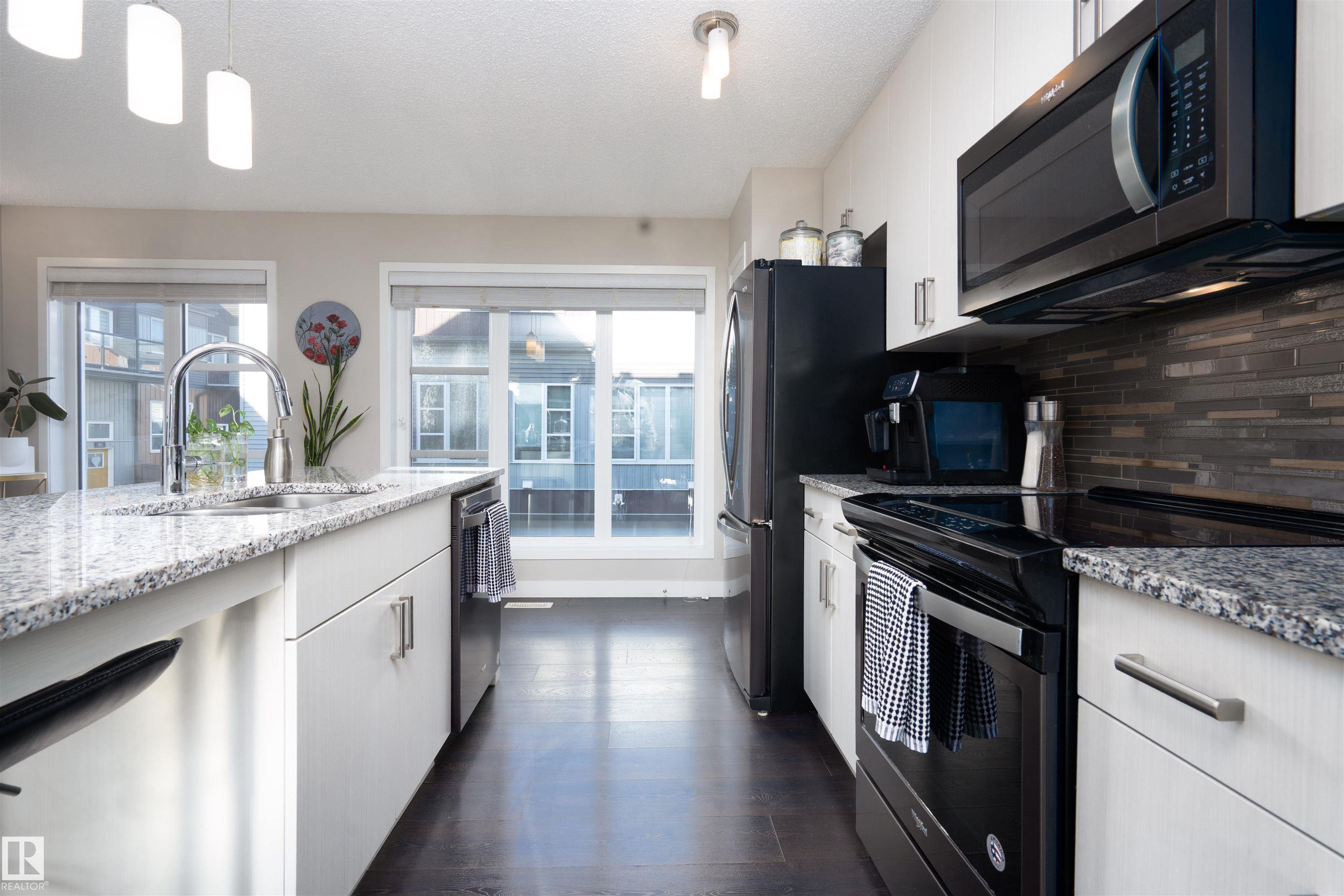 Photo 10 at 27 - 4470 Prowse Road SW, Paisley, Edmonton